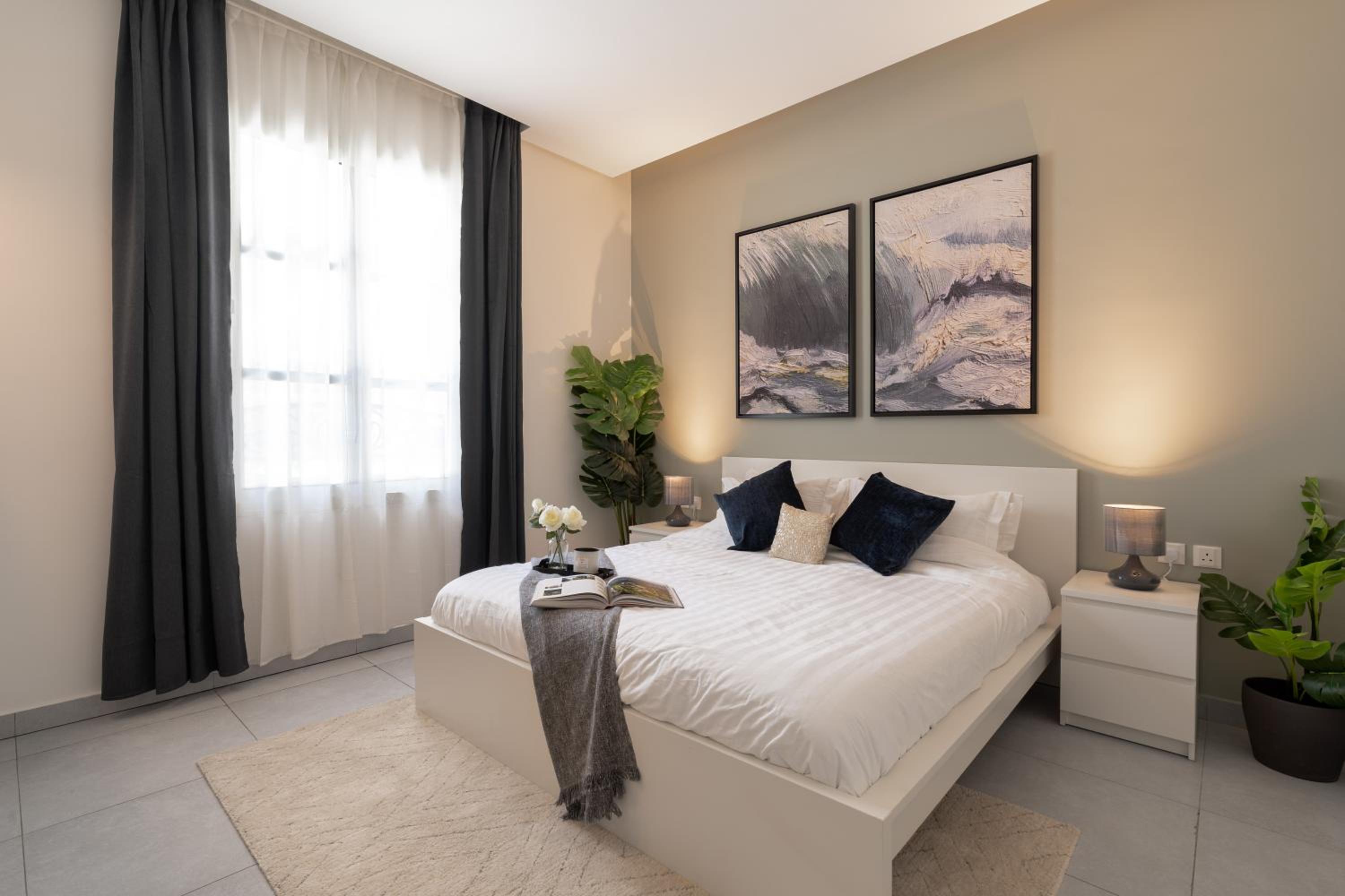 2BR Luxury Stay I 5 Min to Boulevard