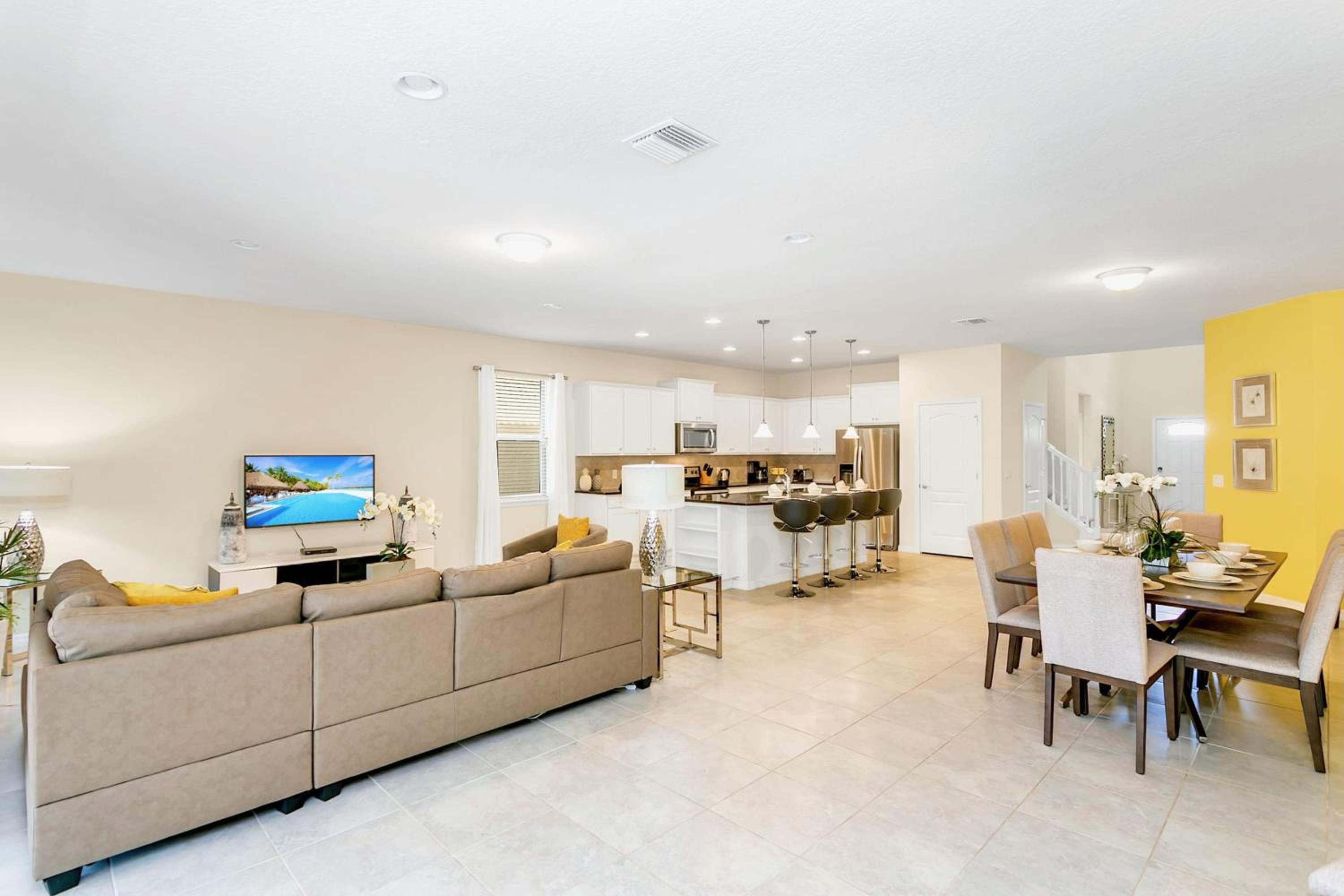 Upstay - Theater Games Pool - Hot Tub - Sleeps 16
