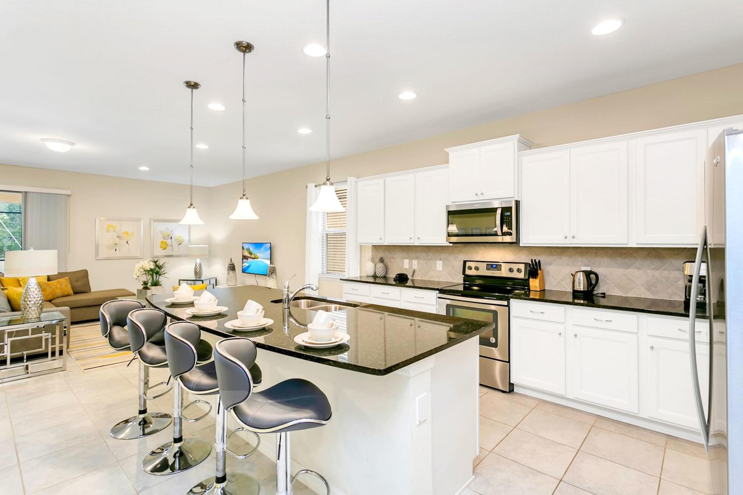 Upstay - Theater Games Pool - Hot Tub - Sleeps 16