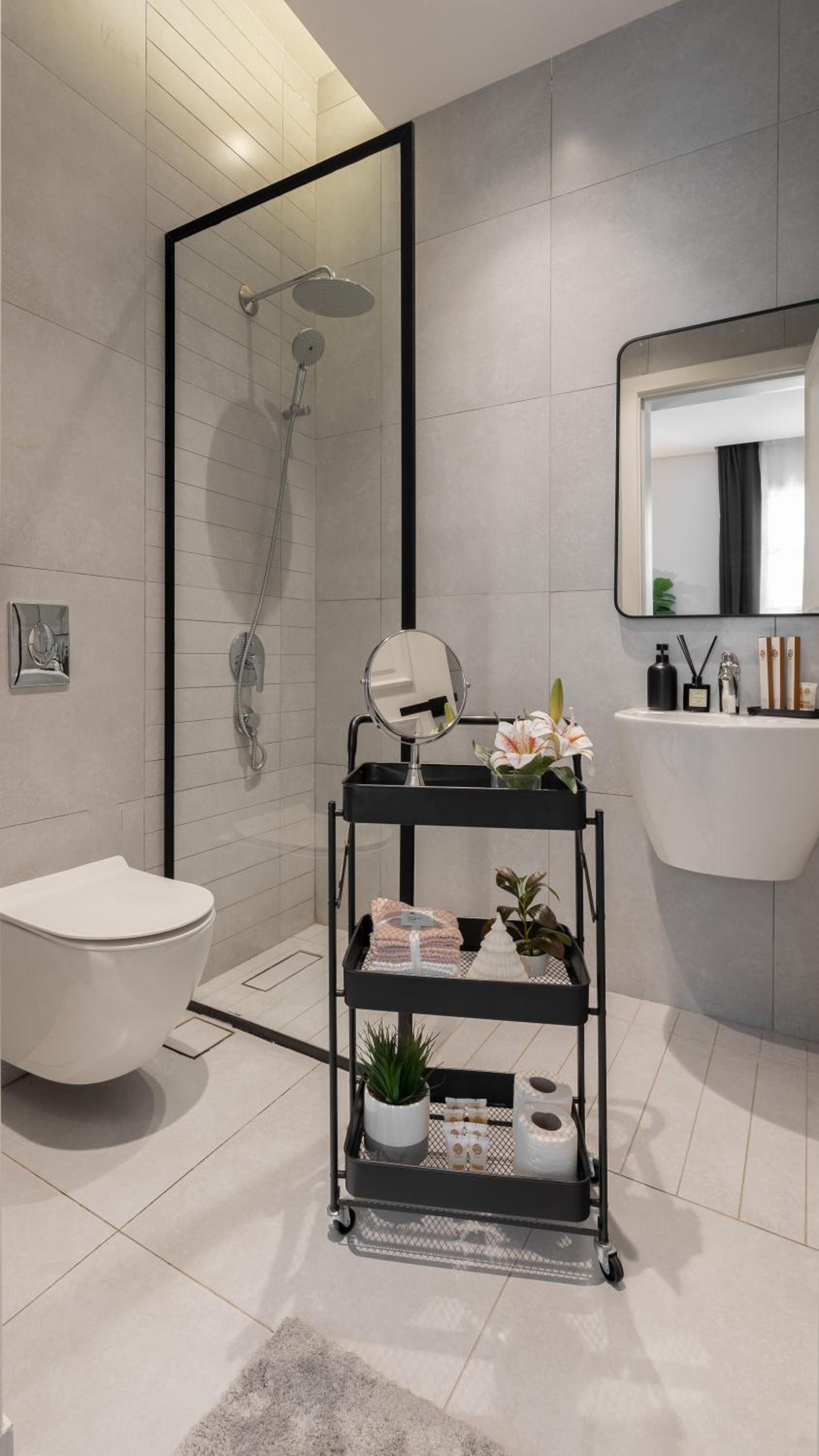 2BR Luxury Stay I 5 Min to Boulevard