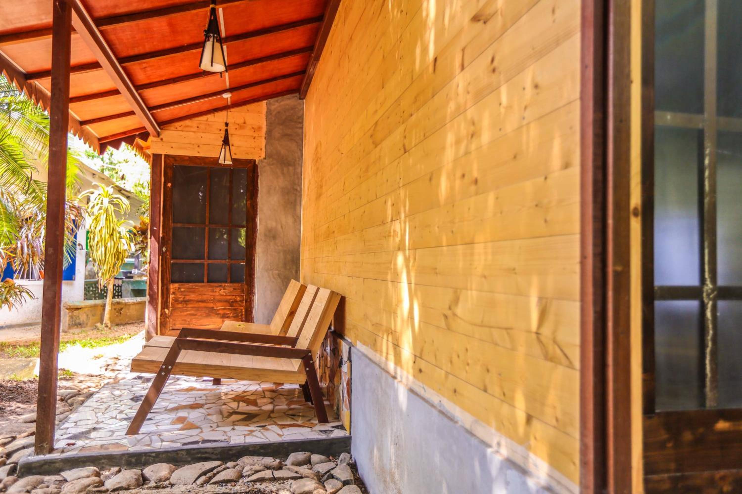 Beverly Hill Cabanas Hikkaduwa