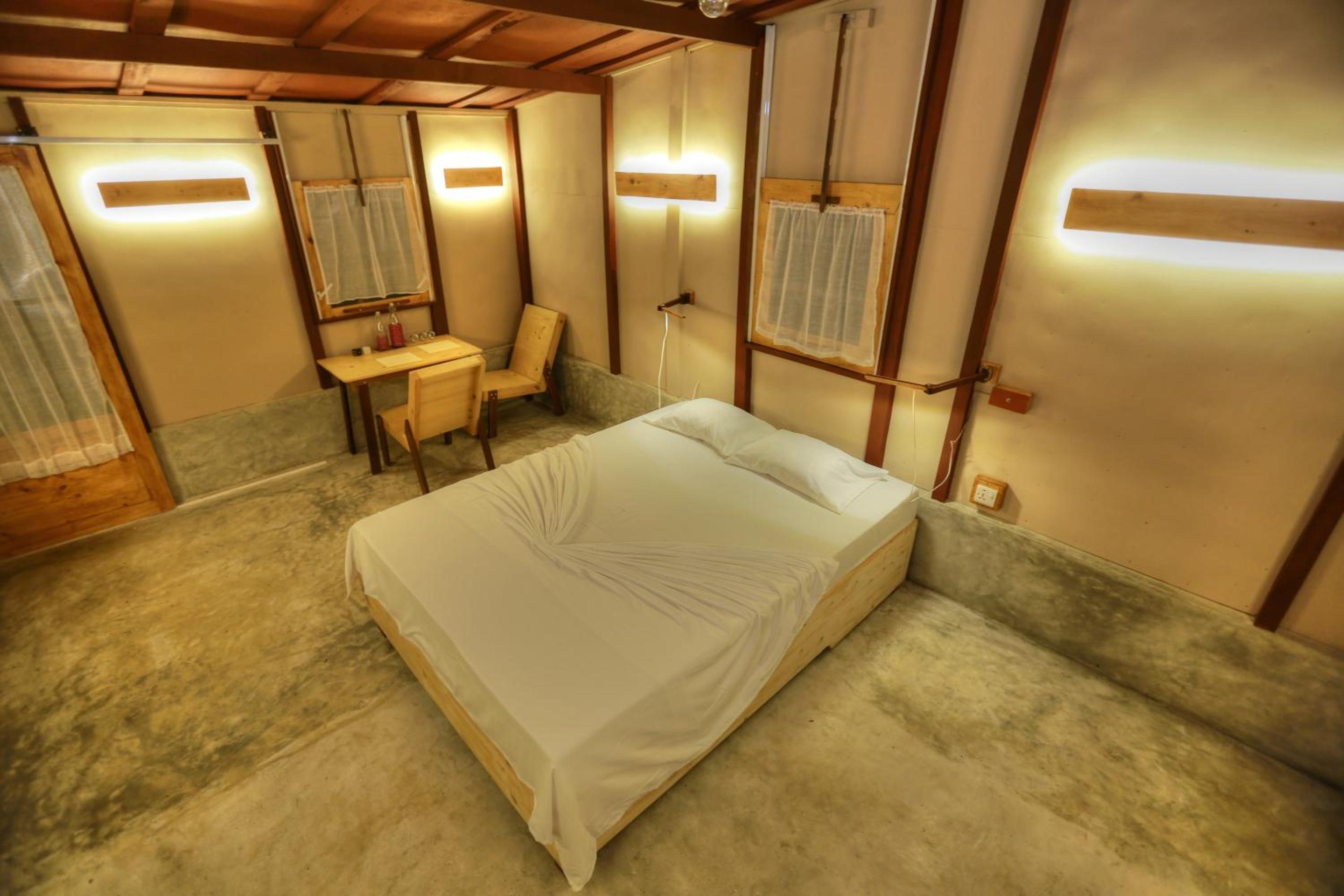 Beverly Hill Cabanas Hikkaduwa