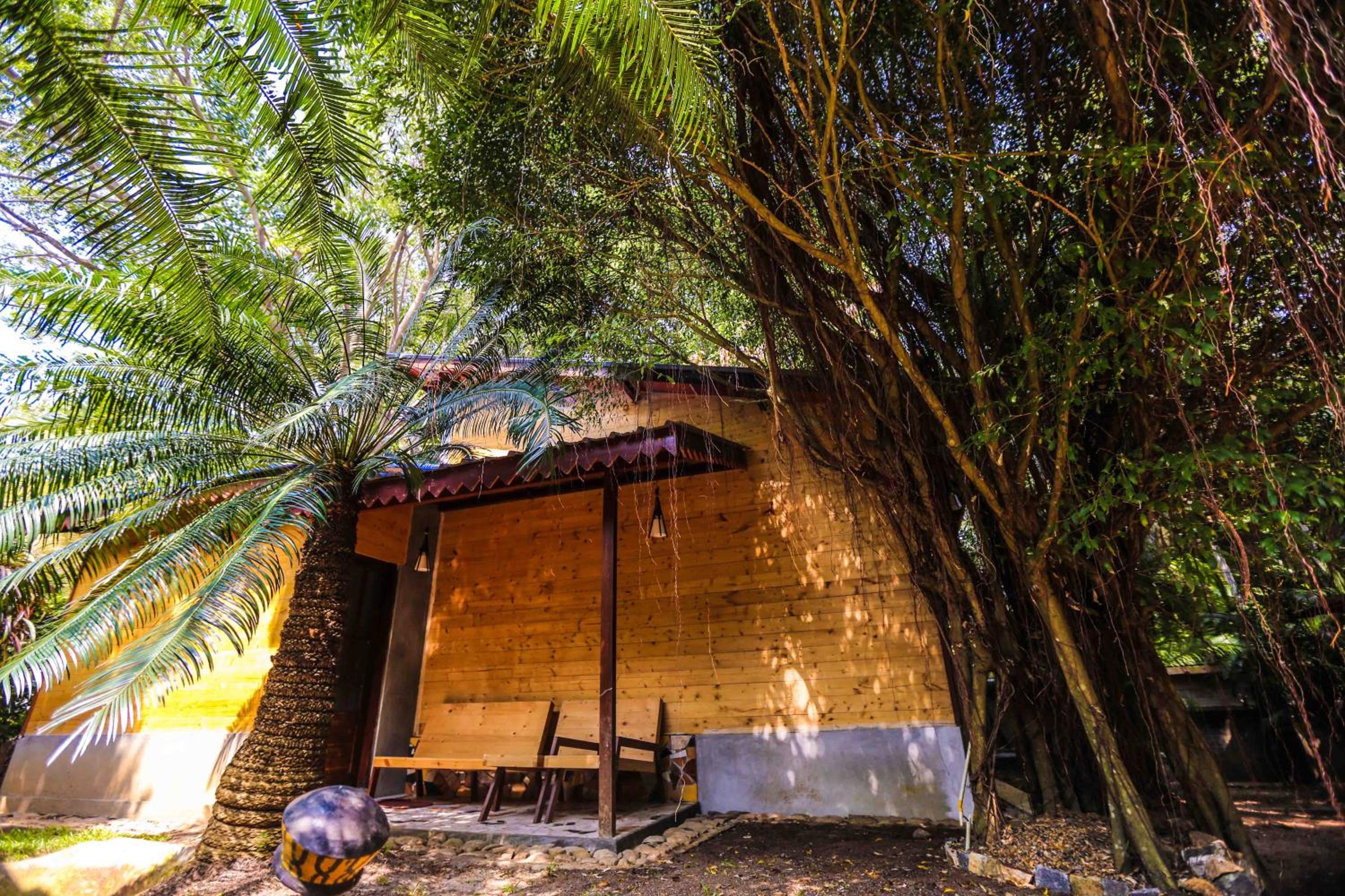 Beverly Hill Cabanas Hikkaduwa