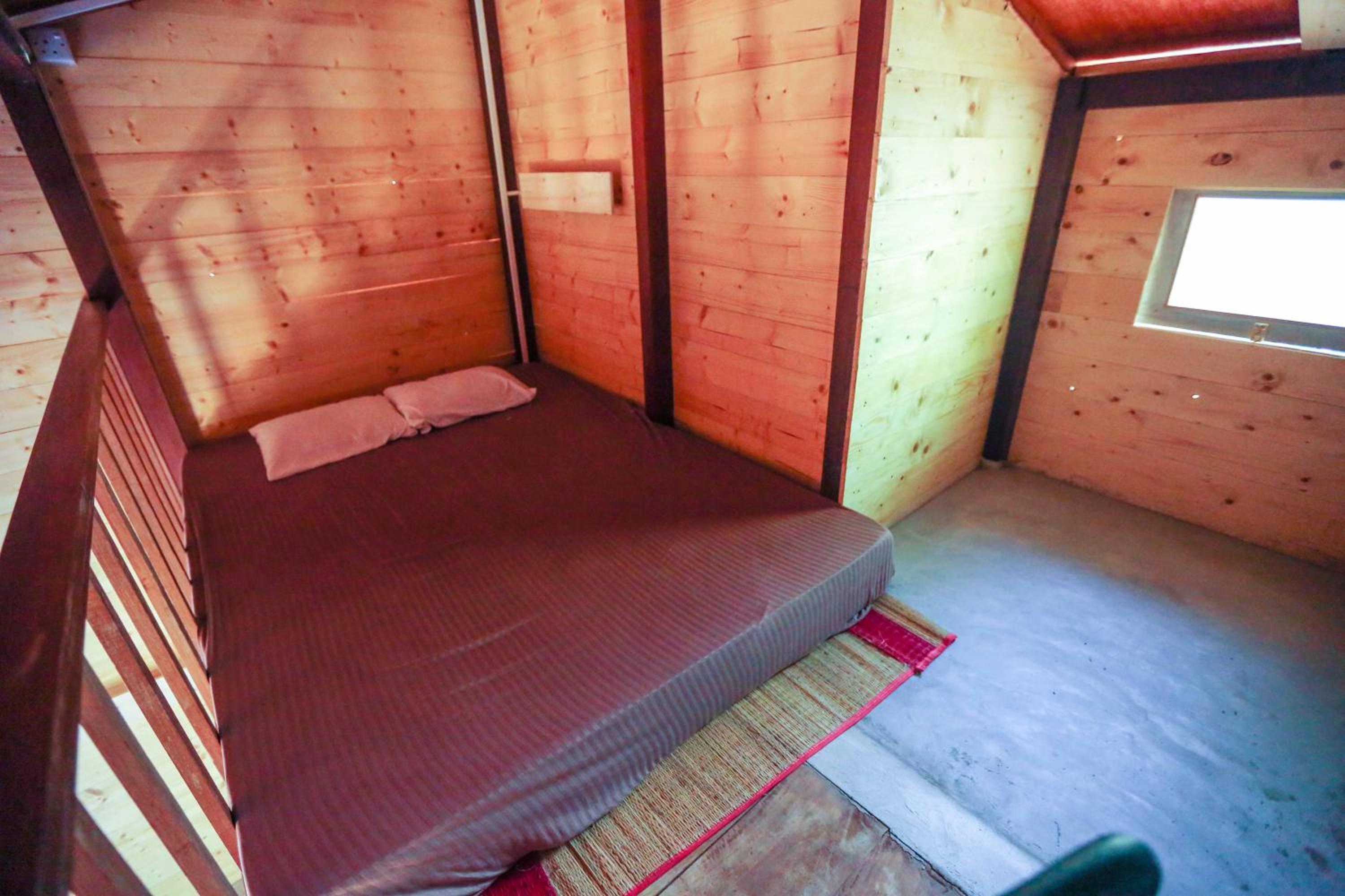 Beverly Hill Cabanas Hikkaduwa