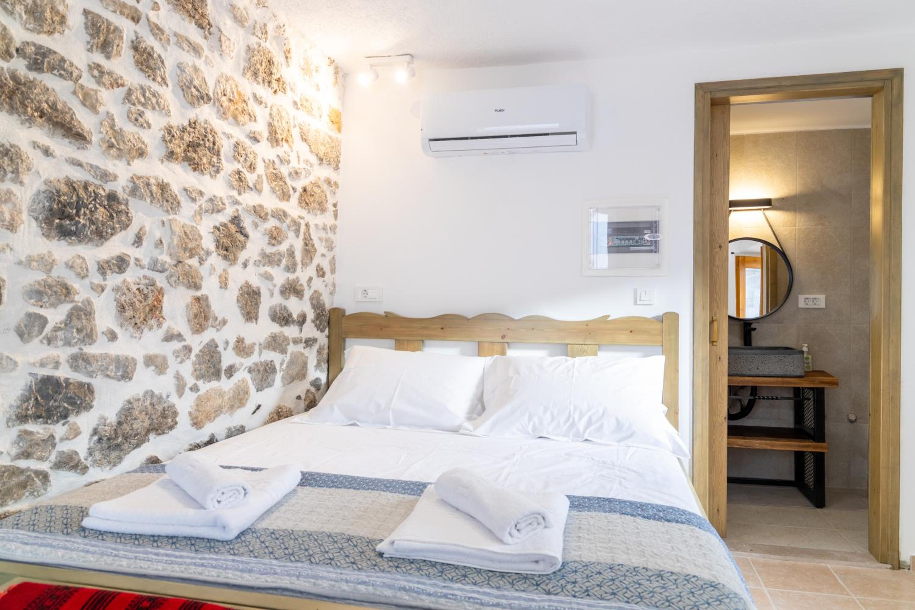 Elithos nest