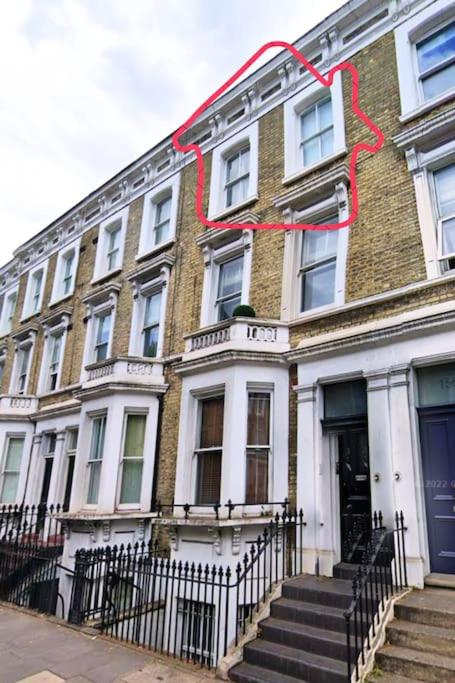 Stylish 2BR Chelsea Penthouse with Private Rooftop