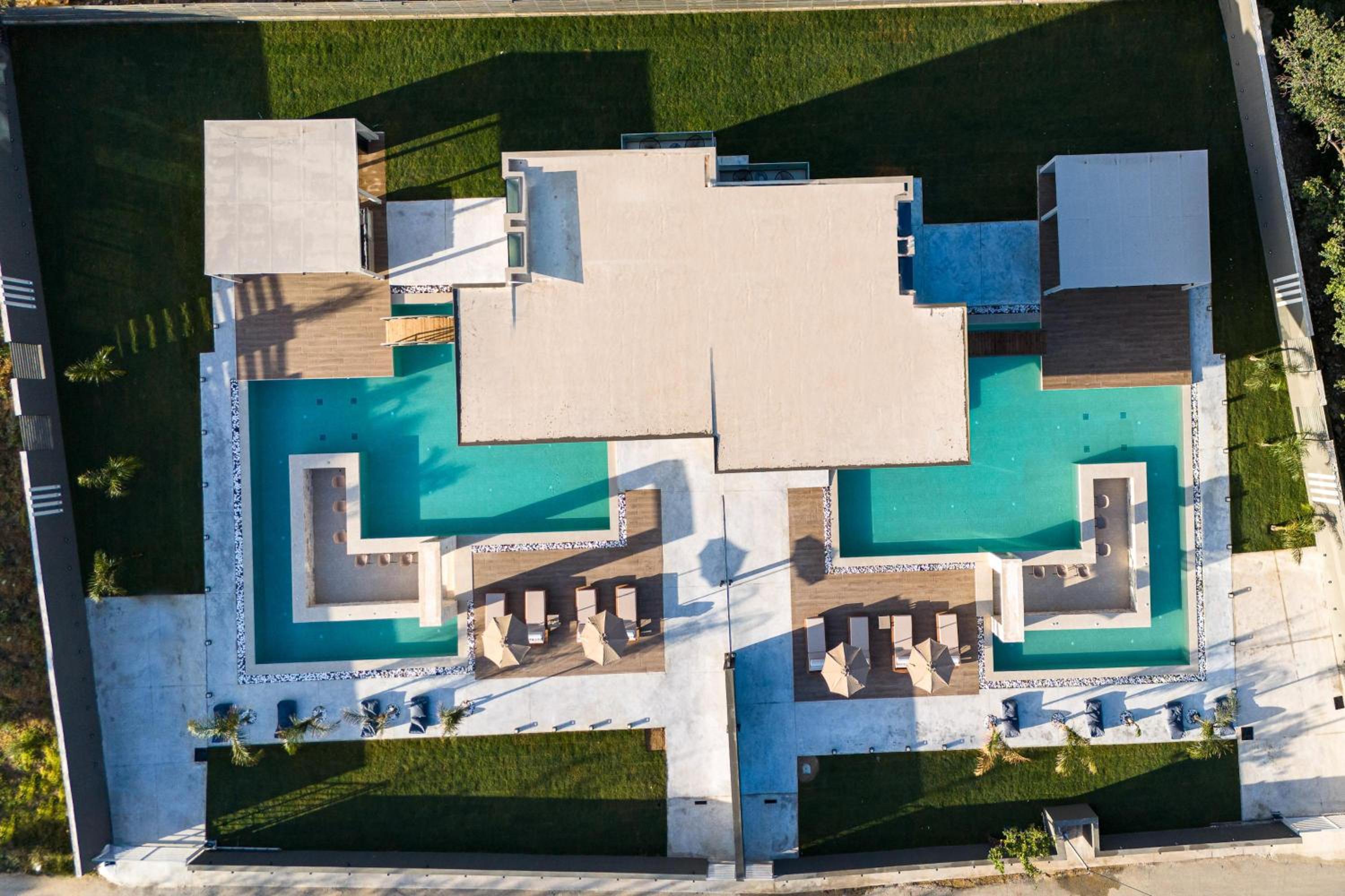 Elinor Villa - Nature Retreat amidst Mountains & Lake by etouri