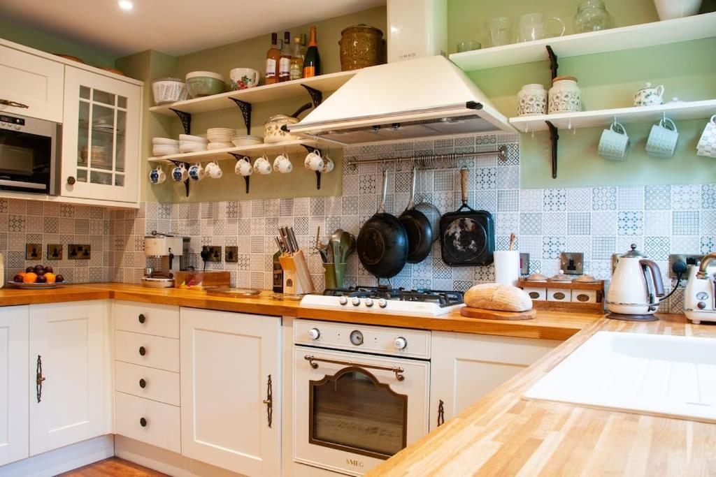2 bedroom house in Chichester near Goodwood and Wittering beaches