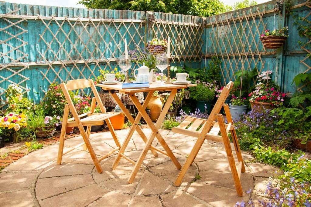 2 bedroom house in Chichester near Goodwood and Wittering beaches