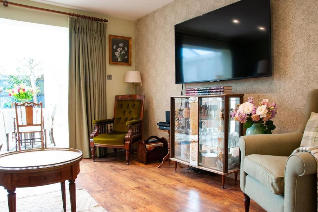 2 bedroom house in Chichester near Goodwood and Wittering beaches