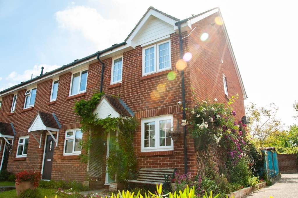 2 bedroom house in Chichester near Goodwood and Wittering beaches