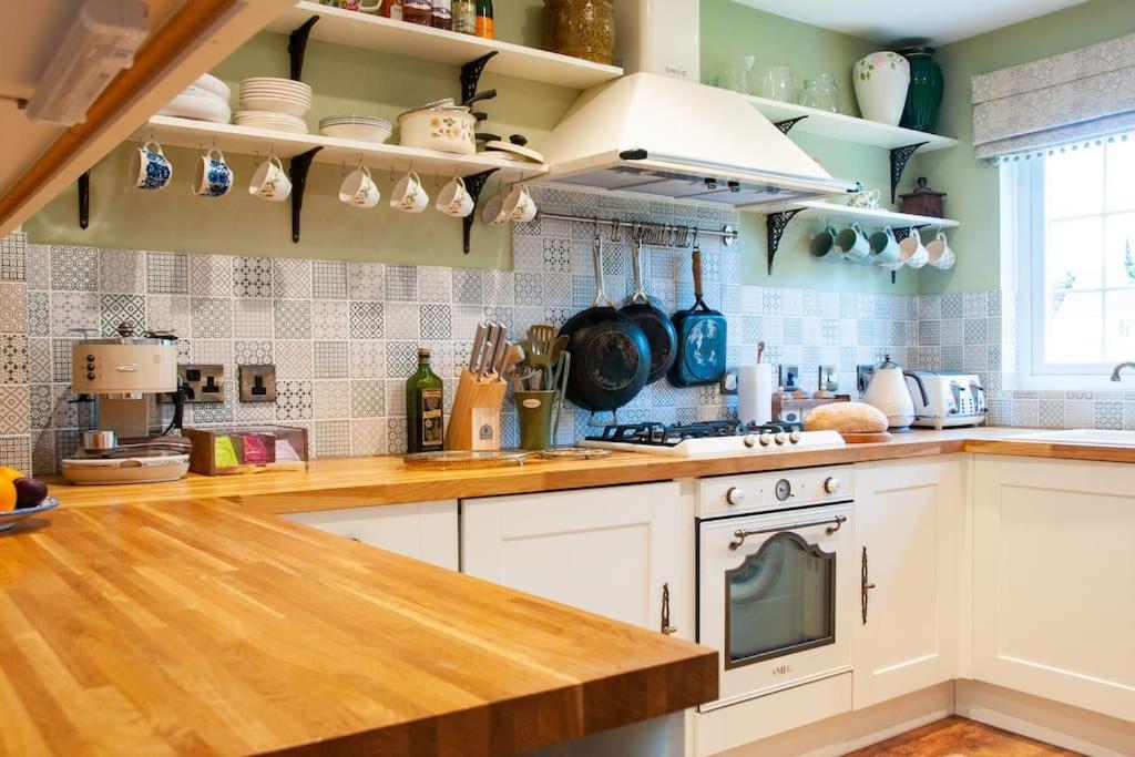 2 bedroom house in Chichester near Goodwood and Wittering beaches