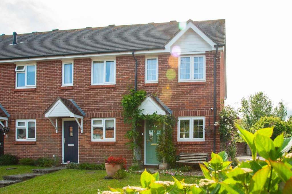 2 bedroom house in Chichester near Goodwood and Wittering beaches