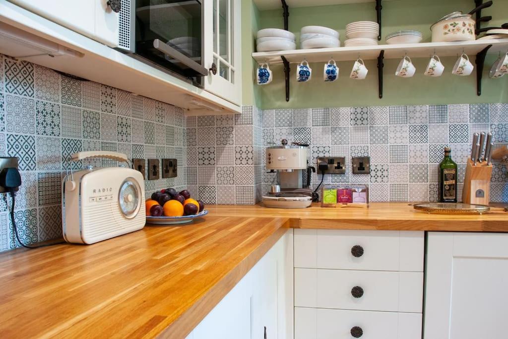 2 bedroom house in Chichester near Goodwood and Wittering beaches
