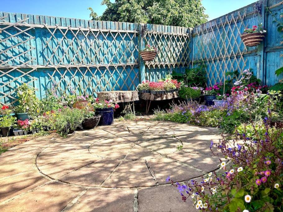 2 bedroom house in Chichester near Goodwood and Wittering beaches