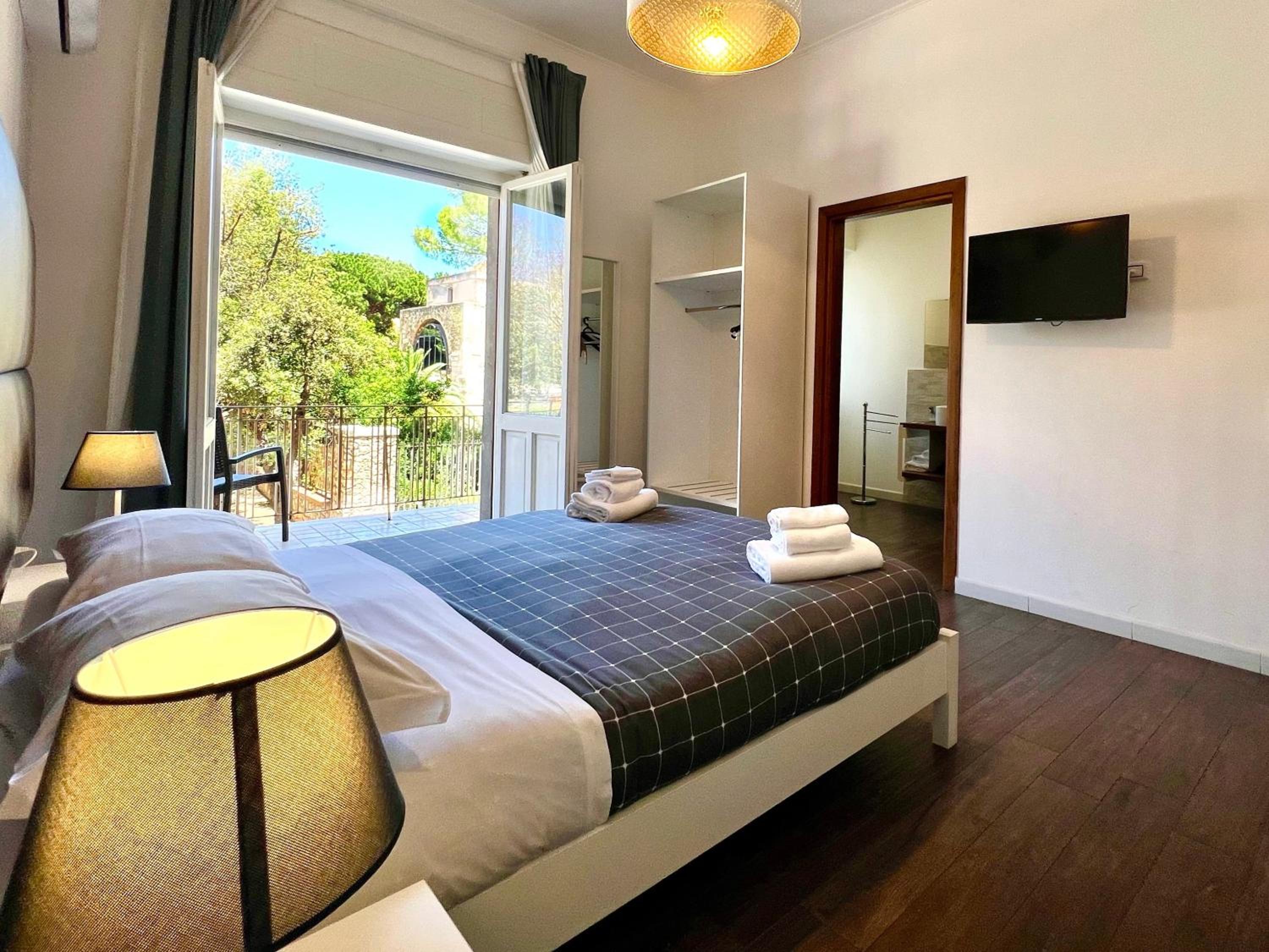 Banus Rooms view 4