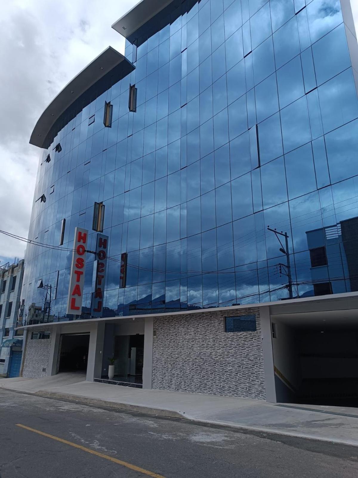 Hotel Hostal Kapital City - Image 1