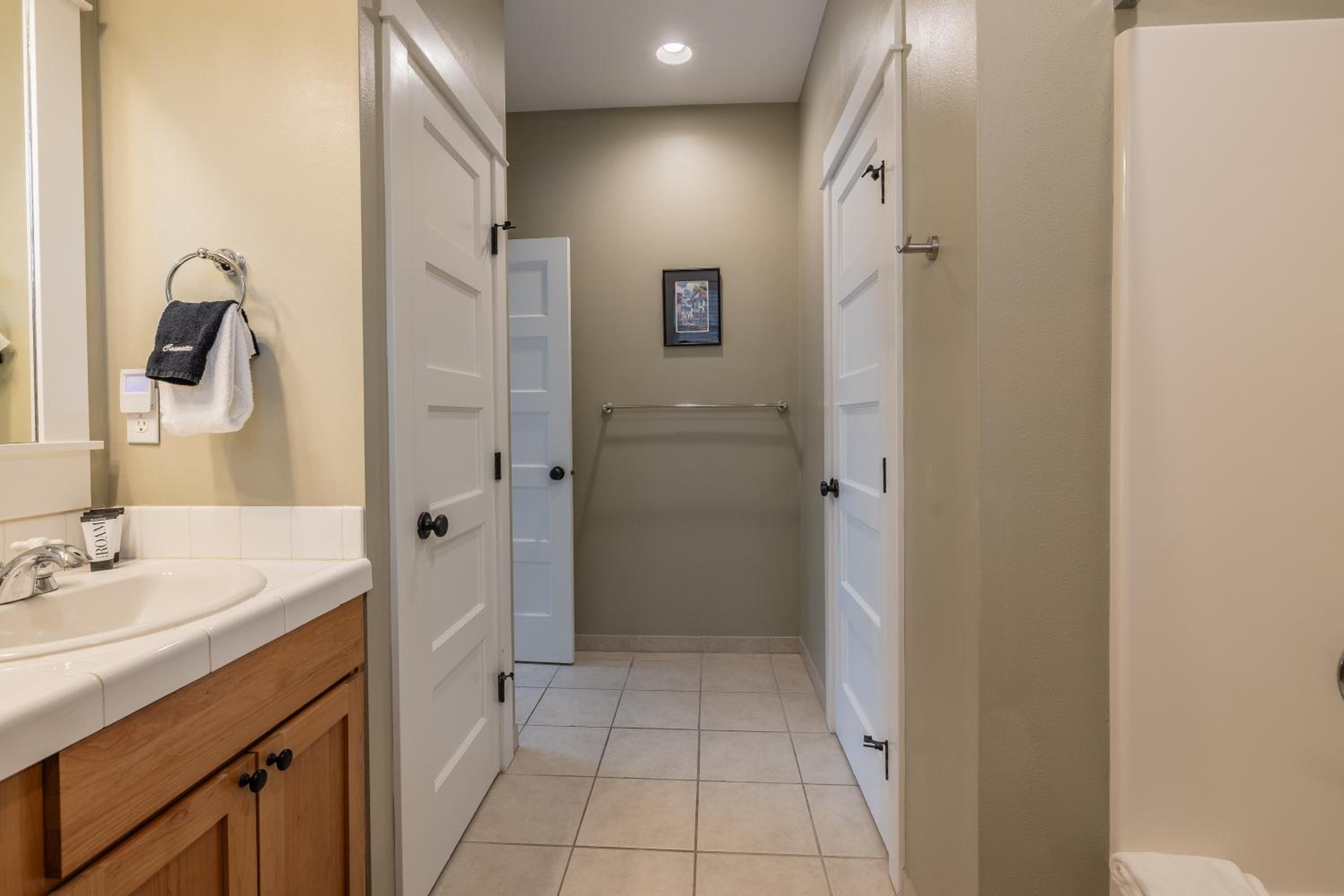 Coyote Cottage by Seabrook Hospitality view 2