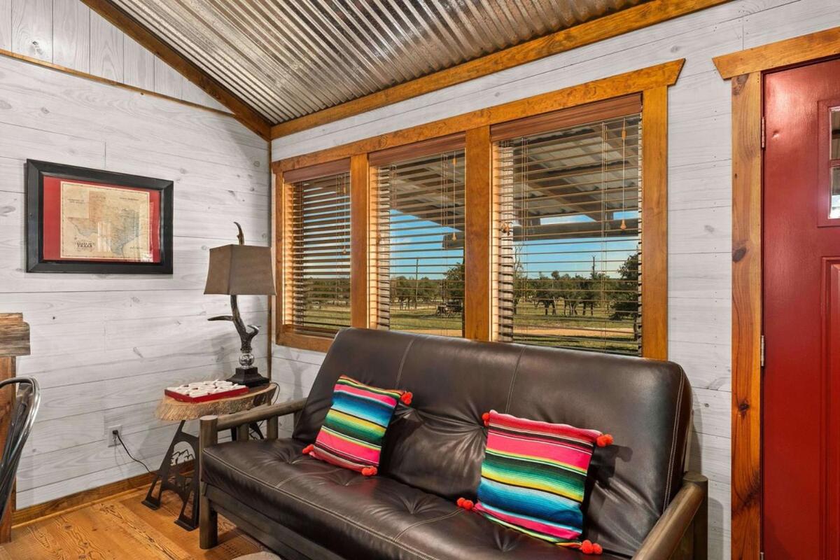 Rockin' R - Rustic Star Cabin view 5