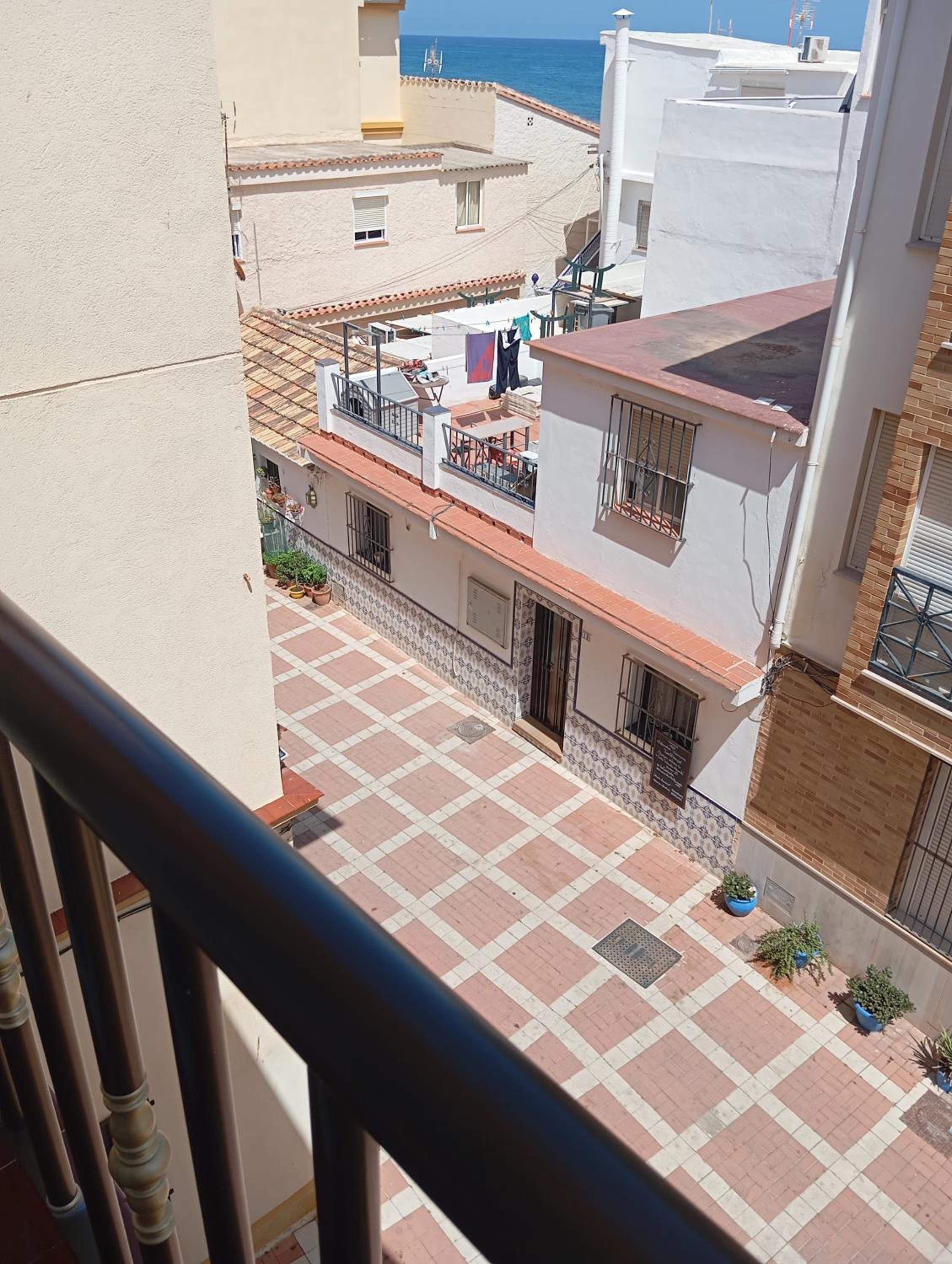 Edificio María Piña La Carihuela Calle los Perros