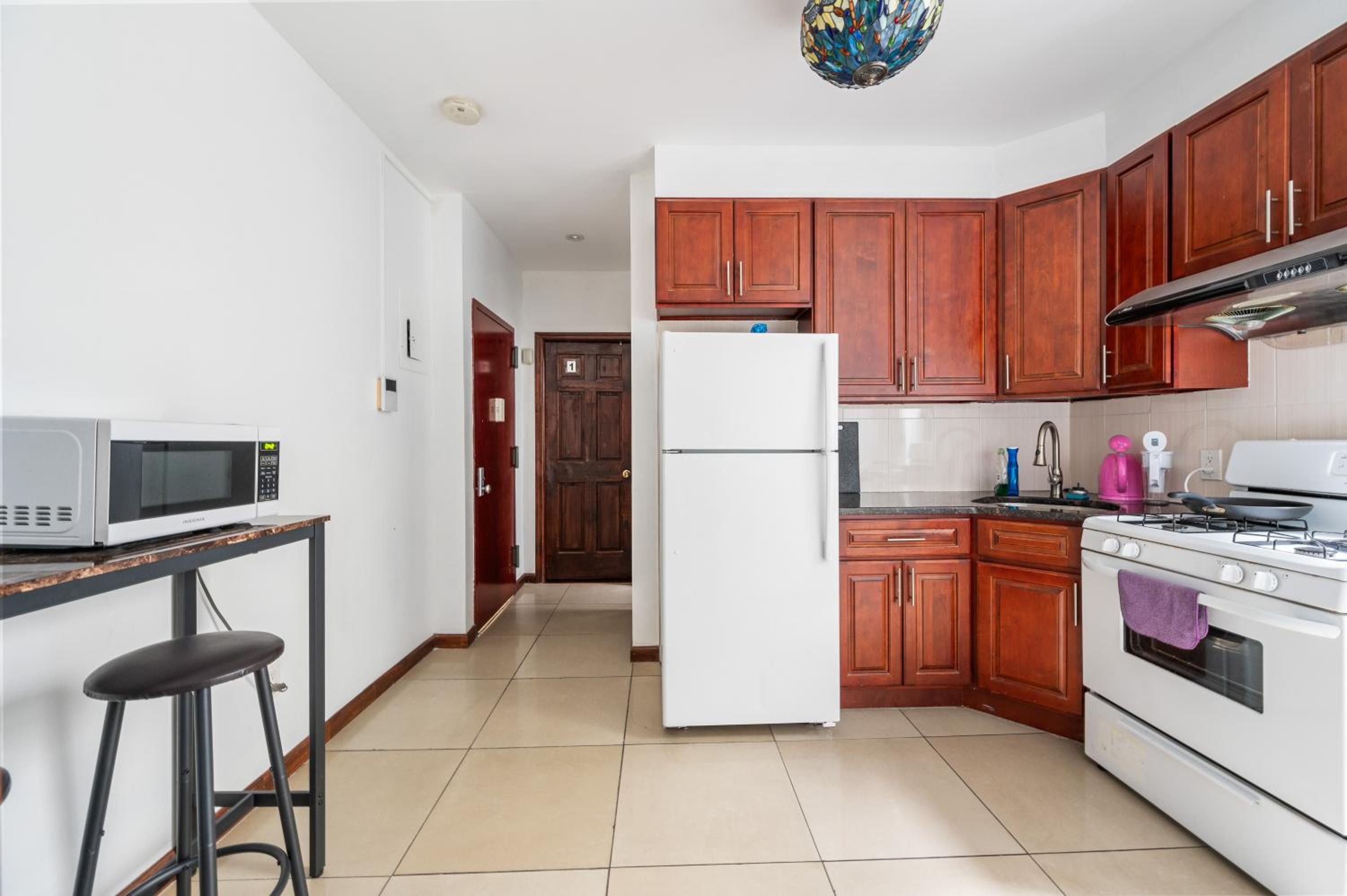 Lower East Side Vintage Cozy 2Bedroom
