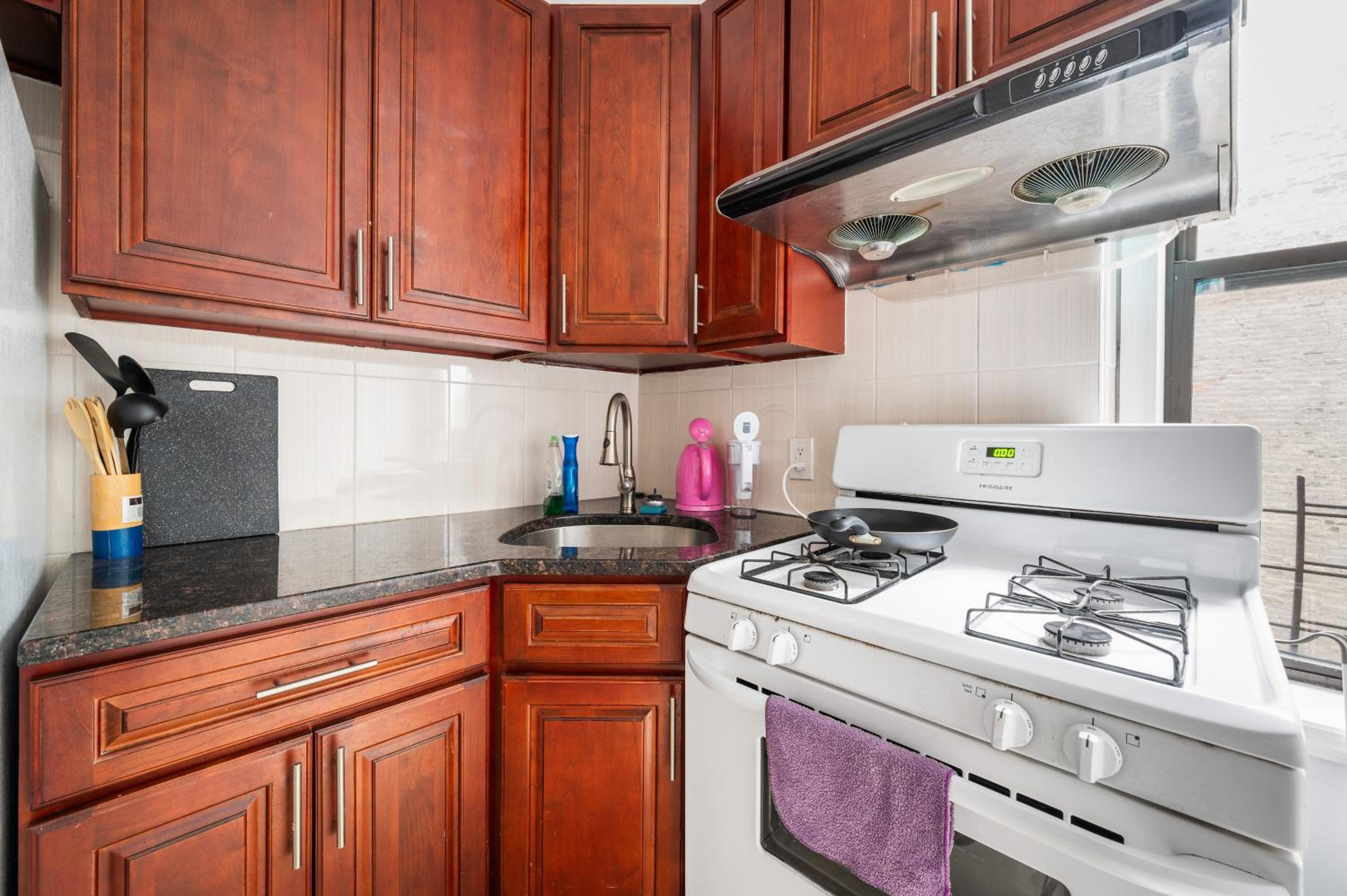 Lower East Side Vintage Cozy 2Bedroom