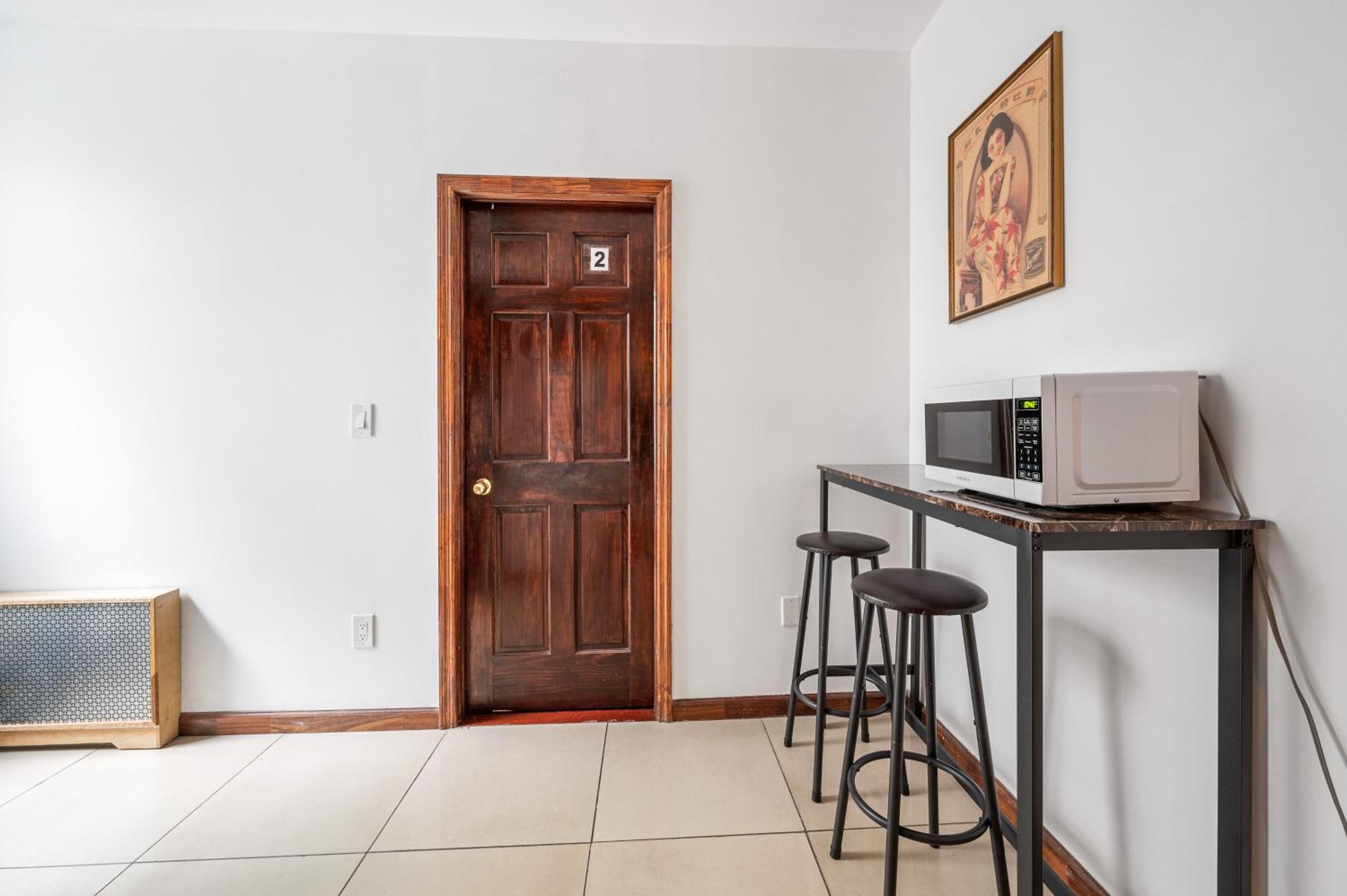 Lower East Side Vintage Cozy 2Bedroom
