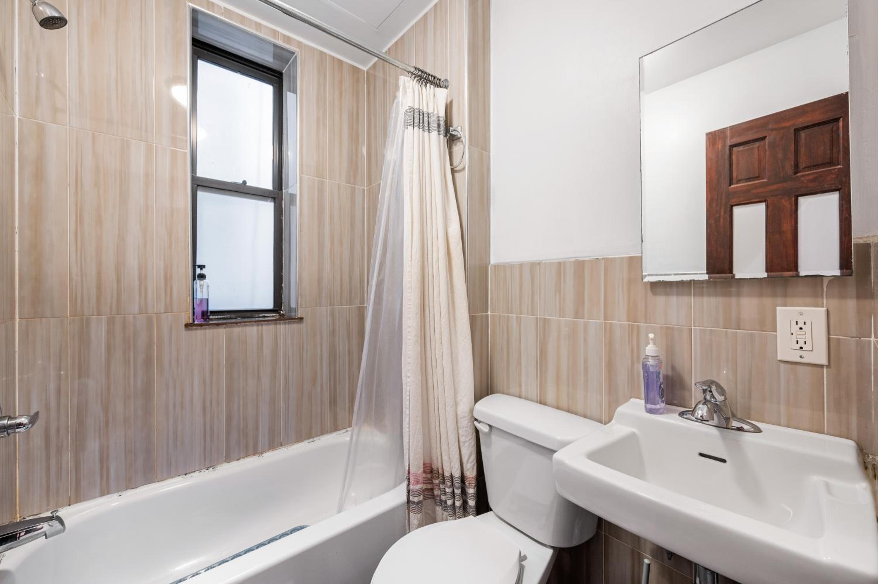 Lower East Side Vintage Cozy 2Bedroom