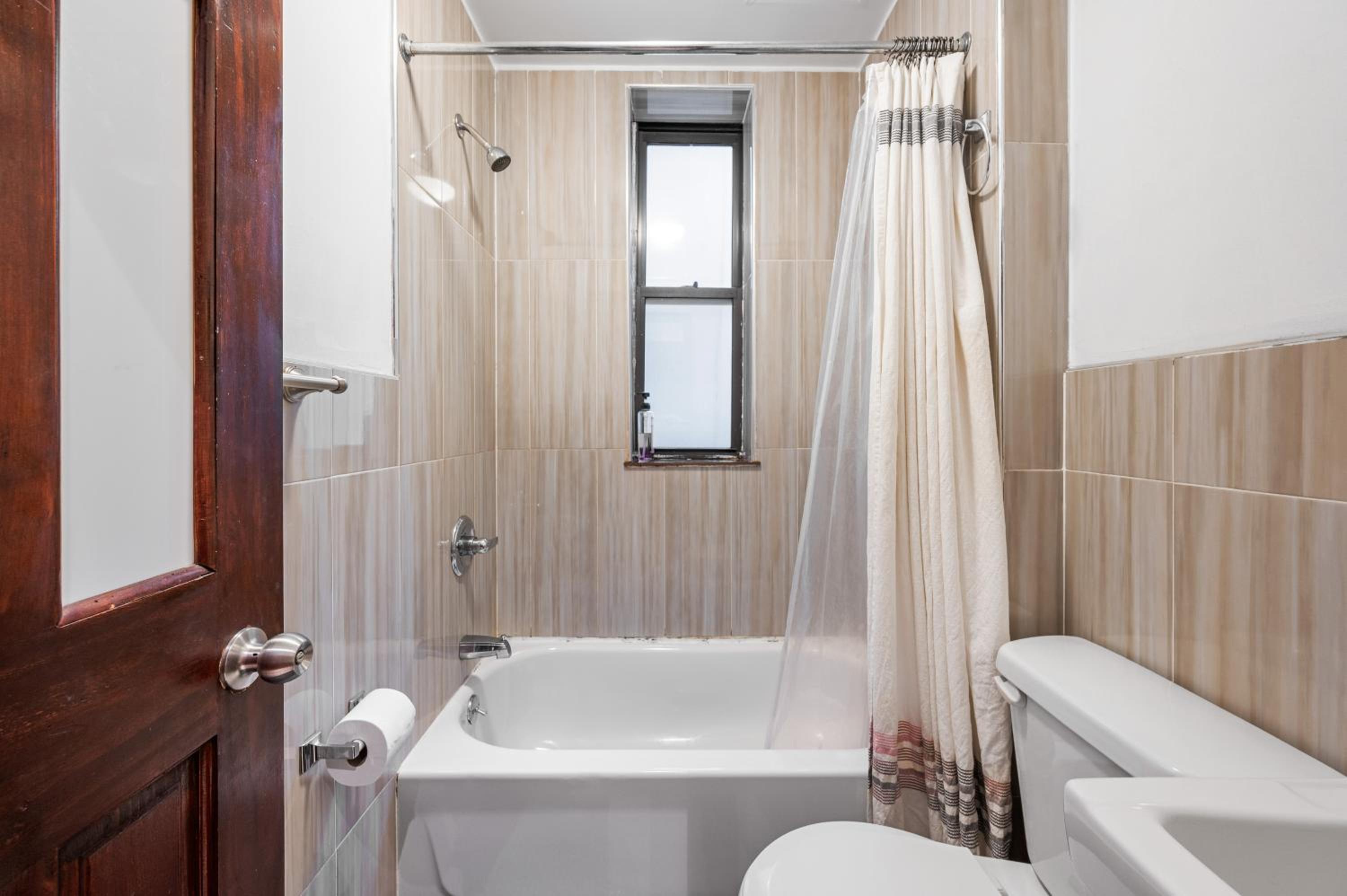 Lower East Side Vintage Cozy 2Bedroom