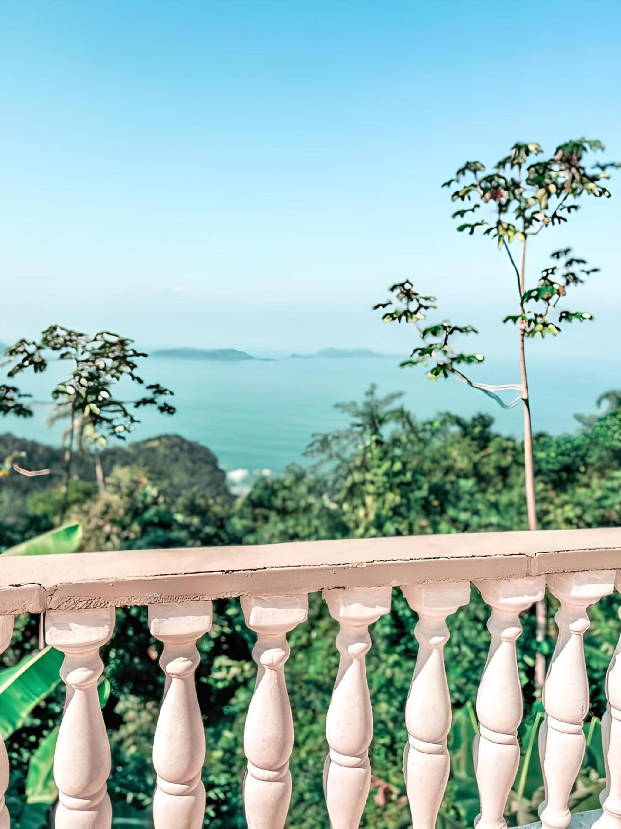 A vista mais linda de Ubatuba - Acomoda 20 pessoas