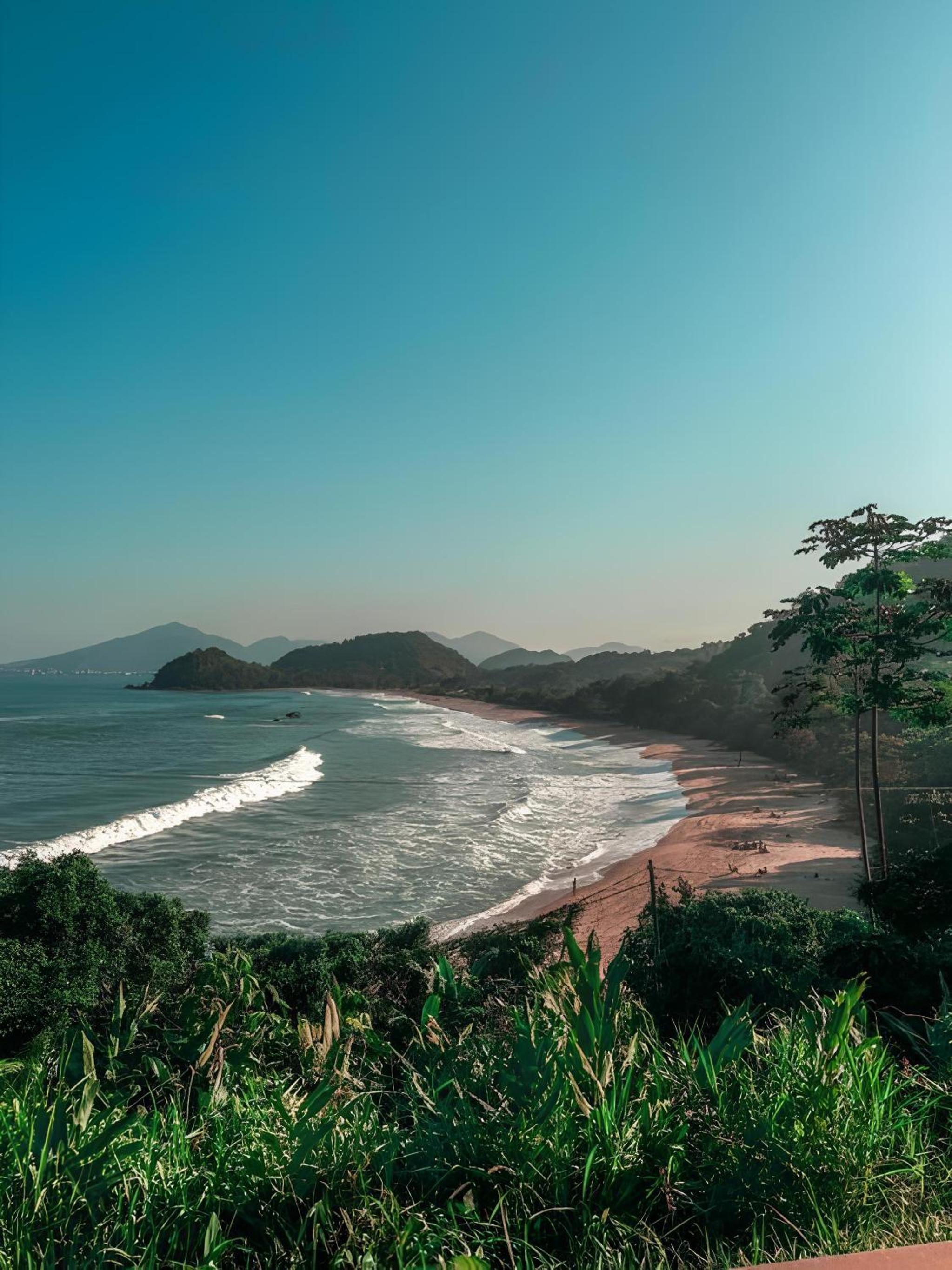 A vista mais linda de Ubatuba - Acomoda 20 pessoas