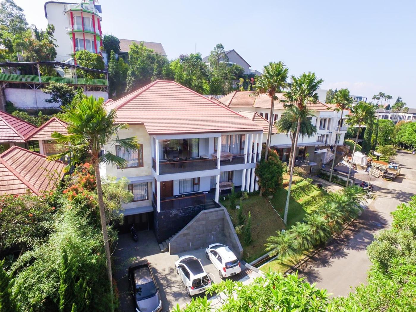Kirei Mountain View Villa 7 Bedrooms With a Private Swimming Pool