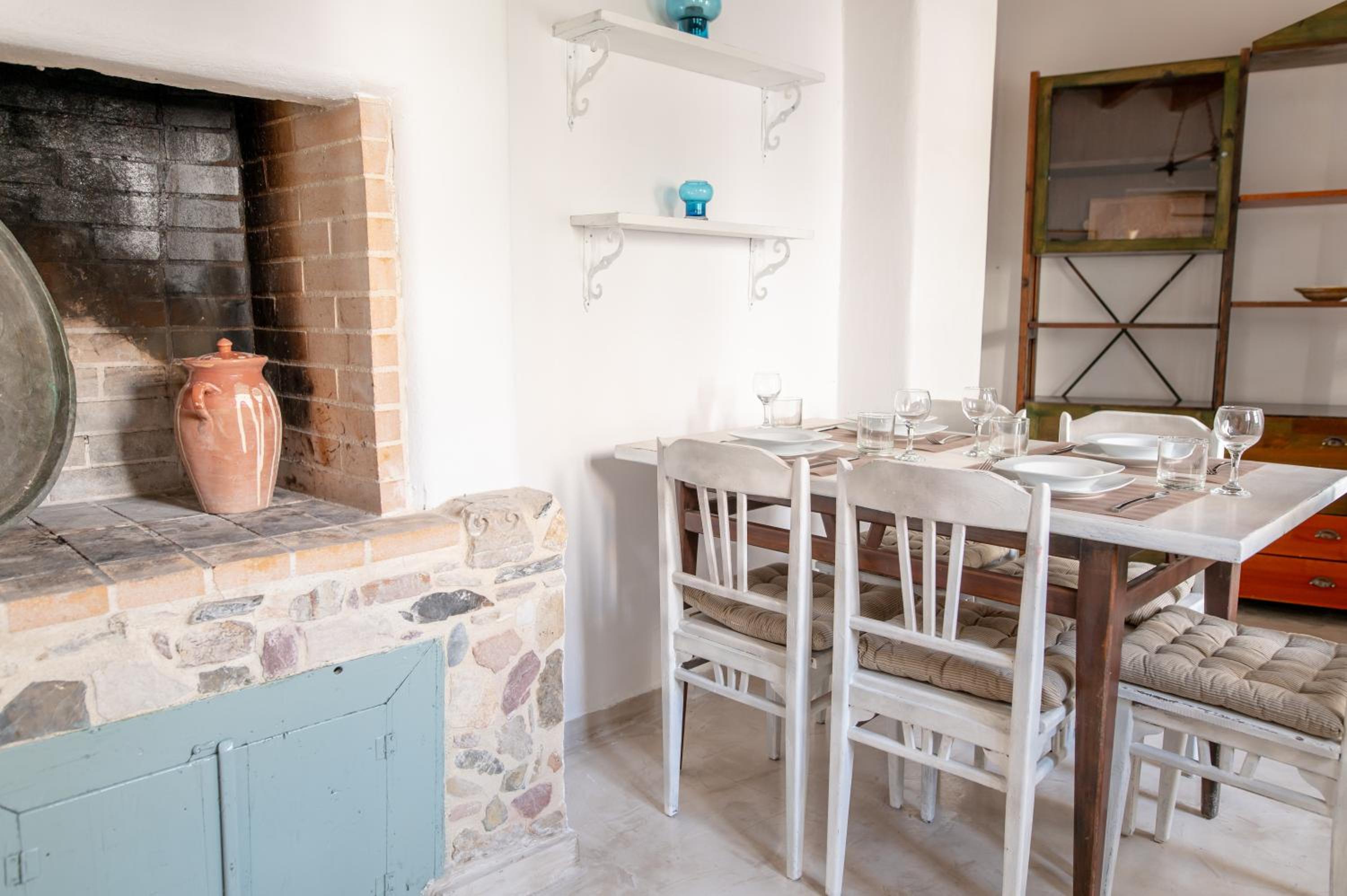 Apellou House