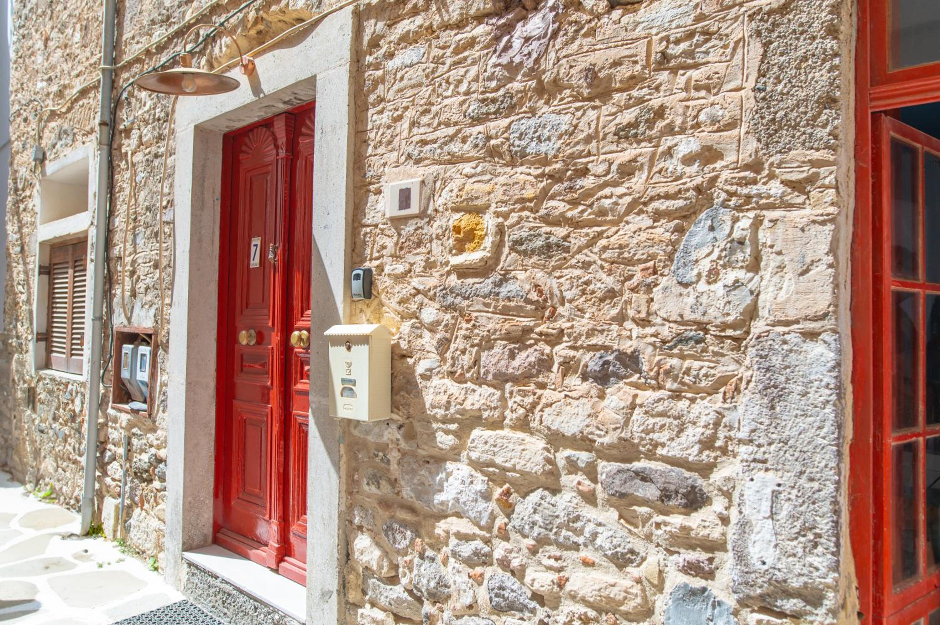 Apellou House