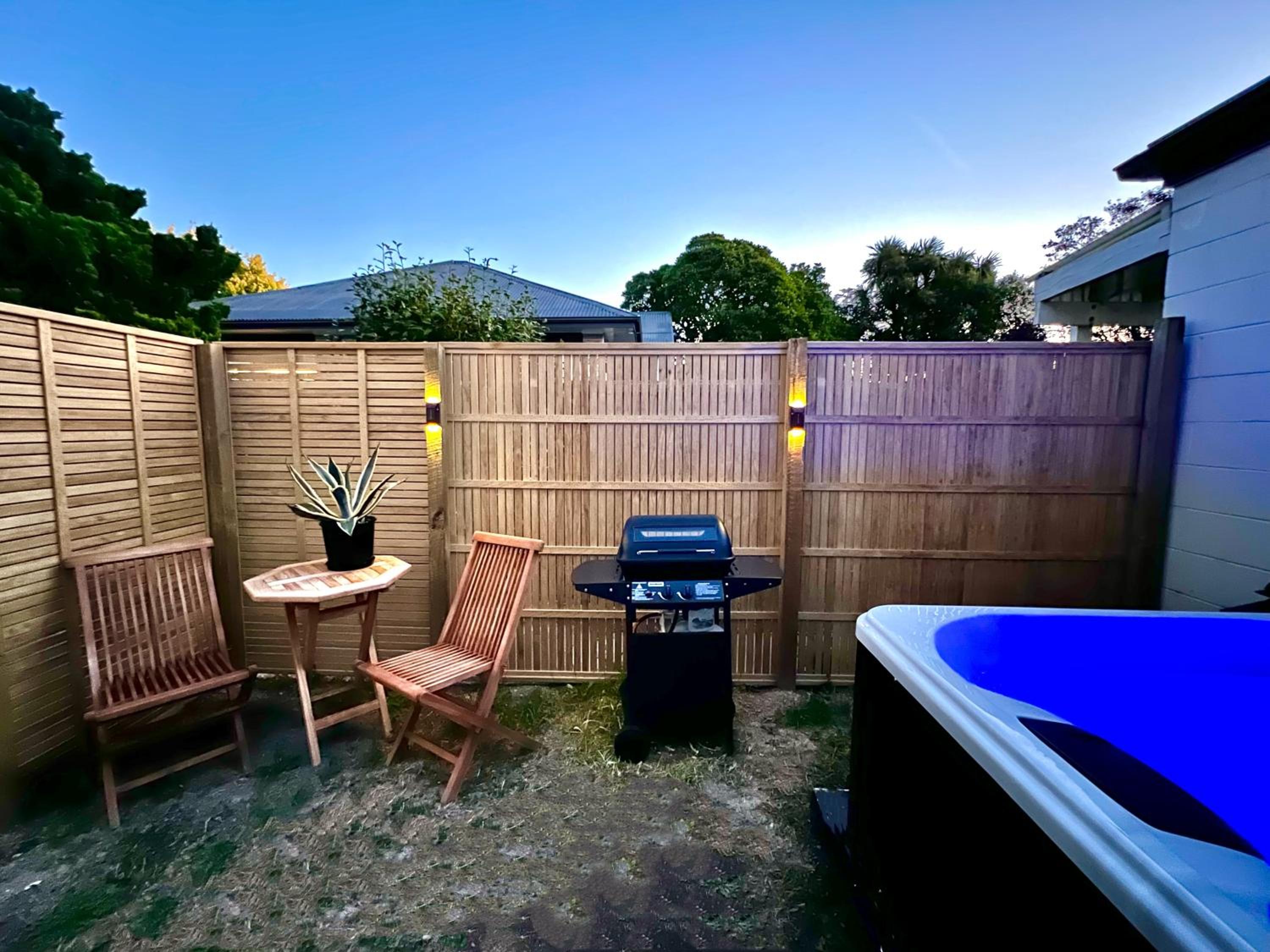 Unit with Spa Bath Close to City! view 5