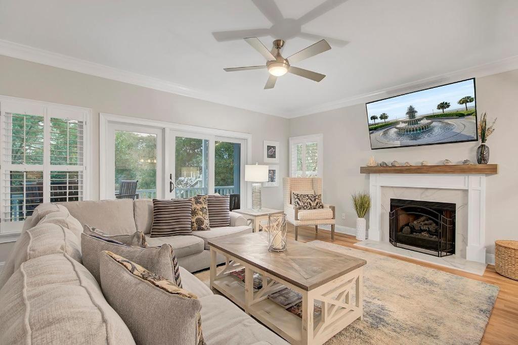 Grand Pavilion 09 by Wild Dunes, Luxury Home view 3