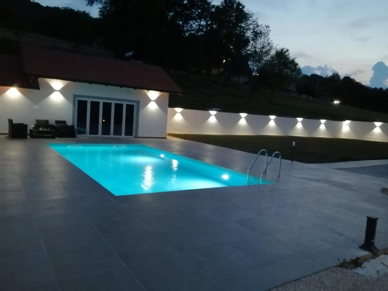 Romantic Lodge