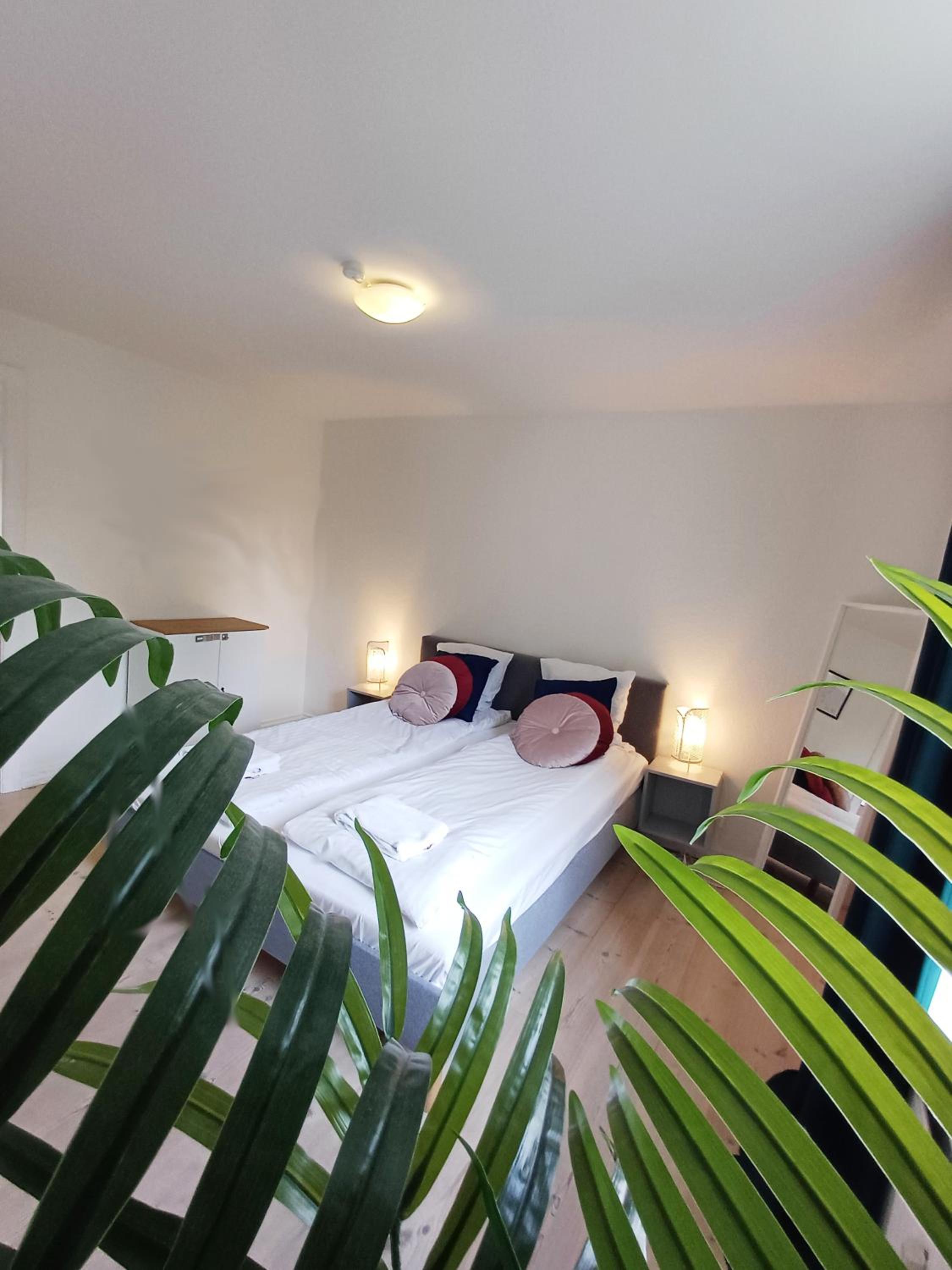 Apartment In The City With Free Parking