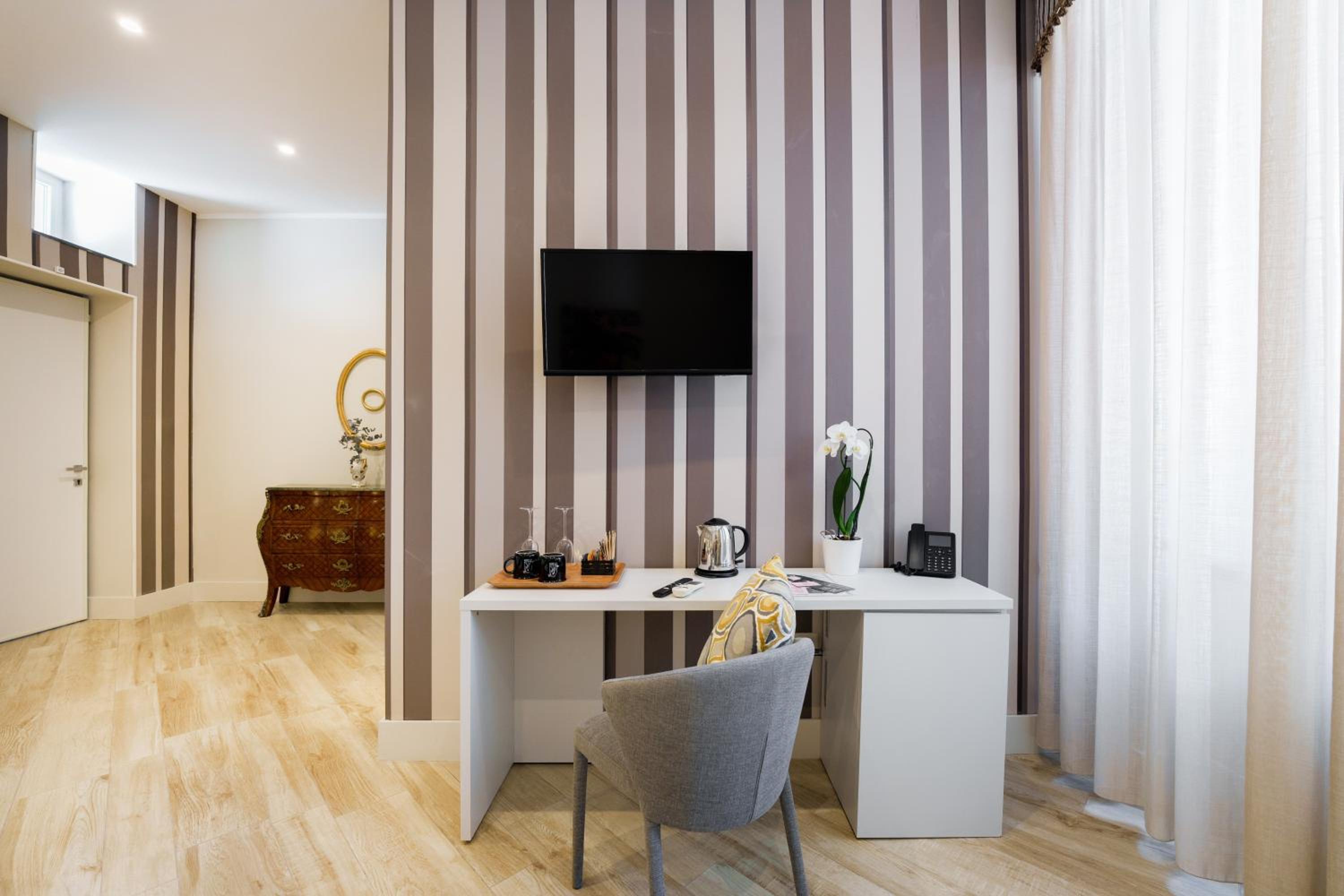 It's Room Naples