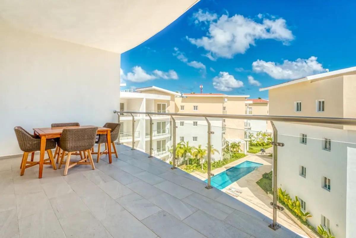 Elegant Seaside Retreat | Playa Coral