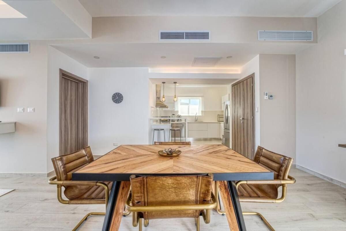 Elegant Seaside Retreat | Playa Coral