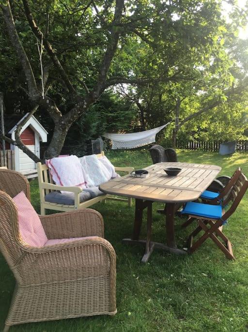 Familievennlig med hage og fjordutsikt