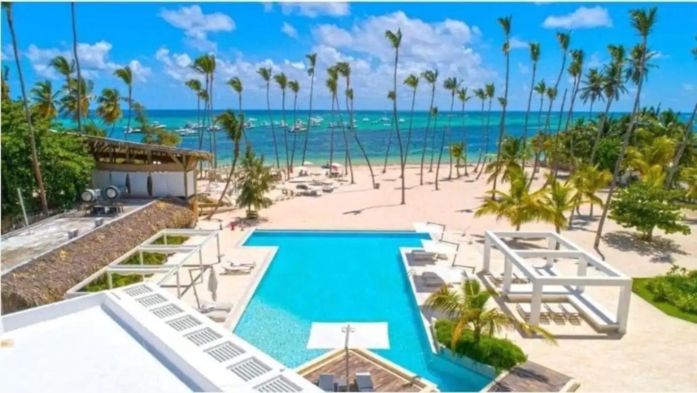 Elegant Seaside Retreat | Playa Coral