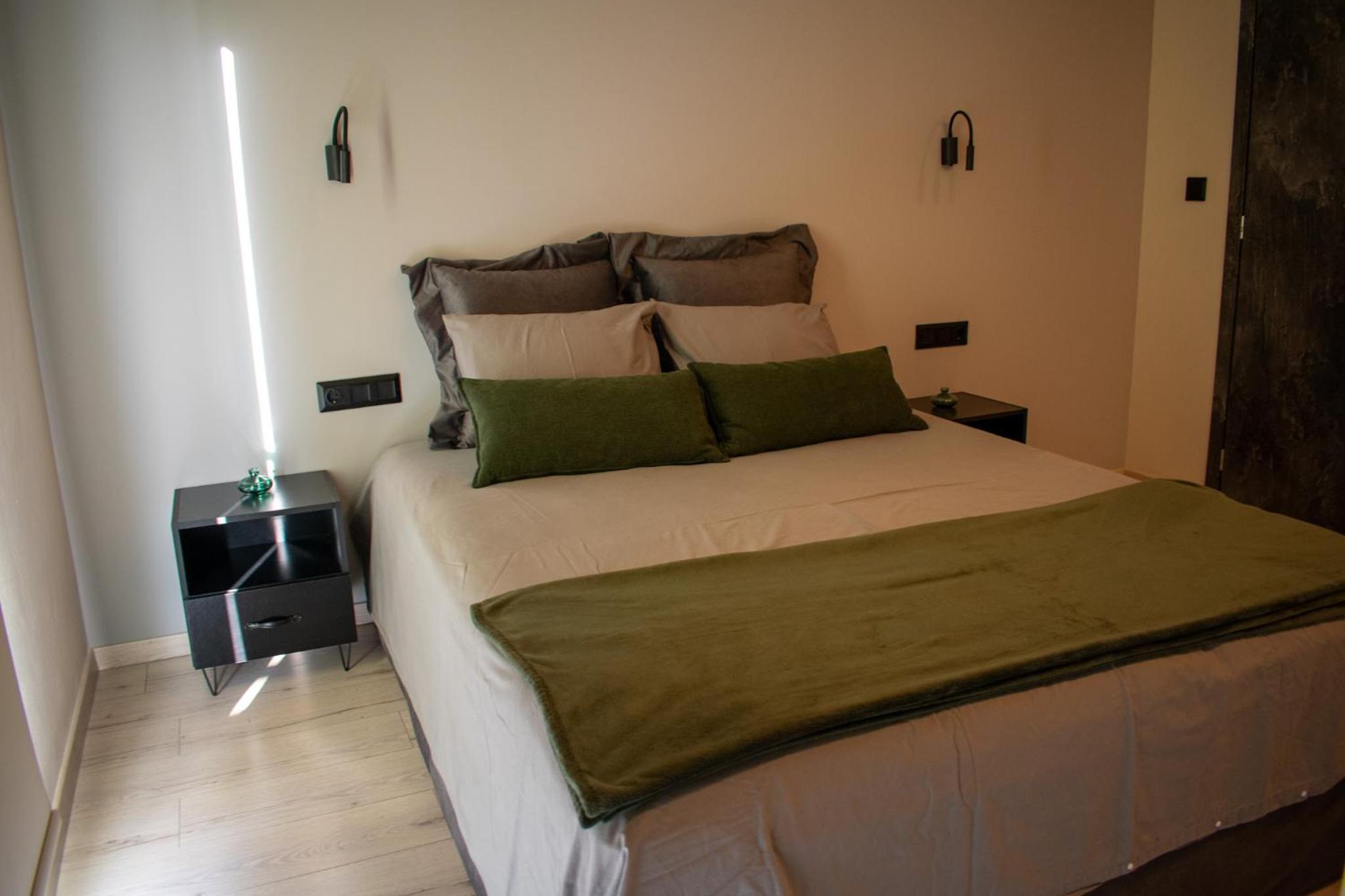 His Luxury Apartment photo 3