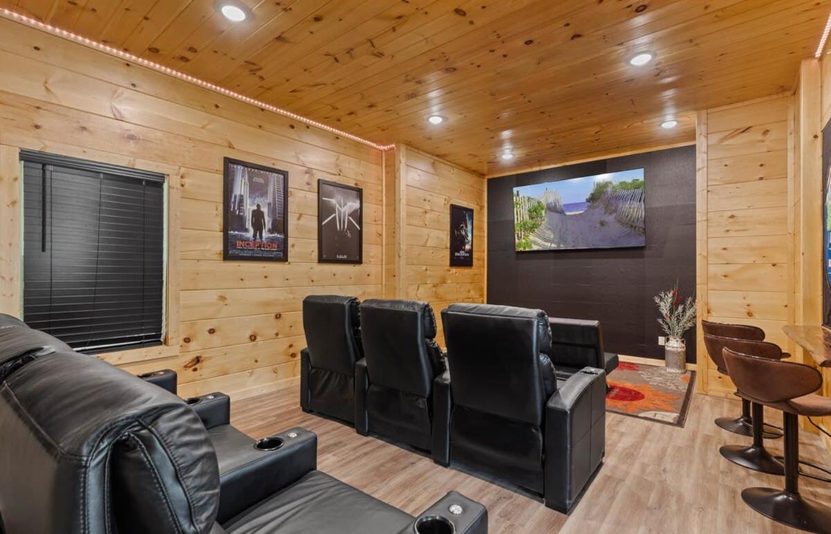 Heated Indoor Pool Theater Outdoors Gameroom view 5