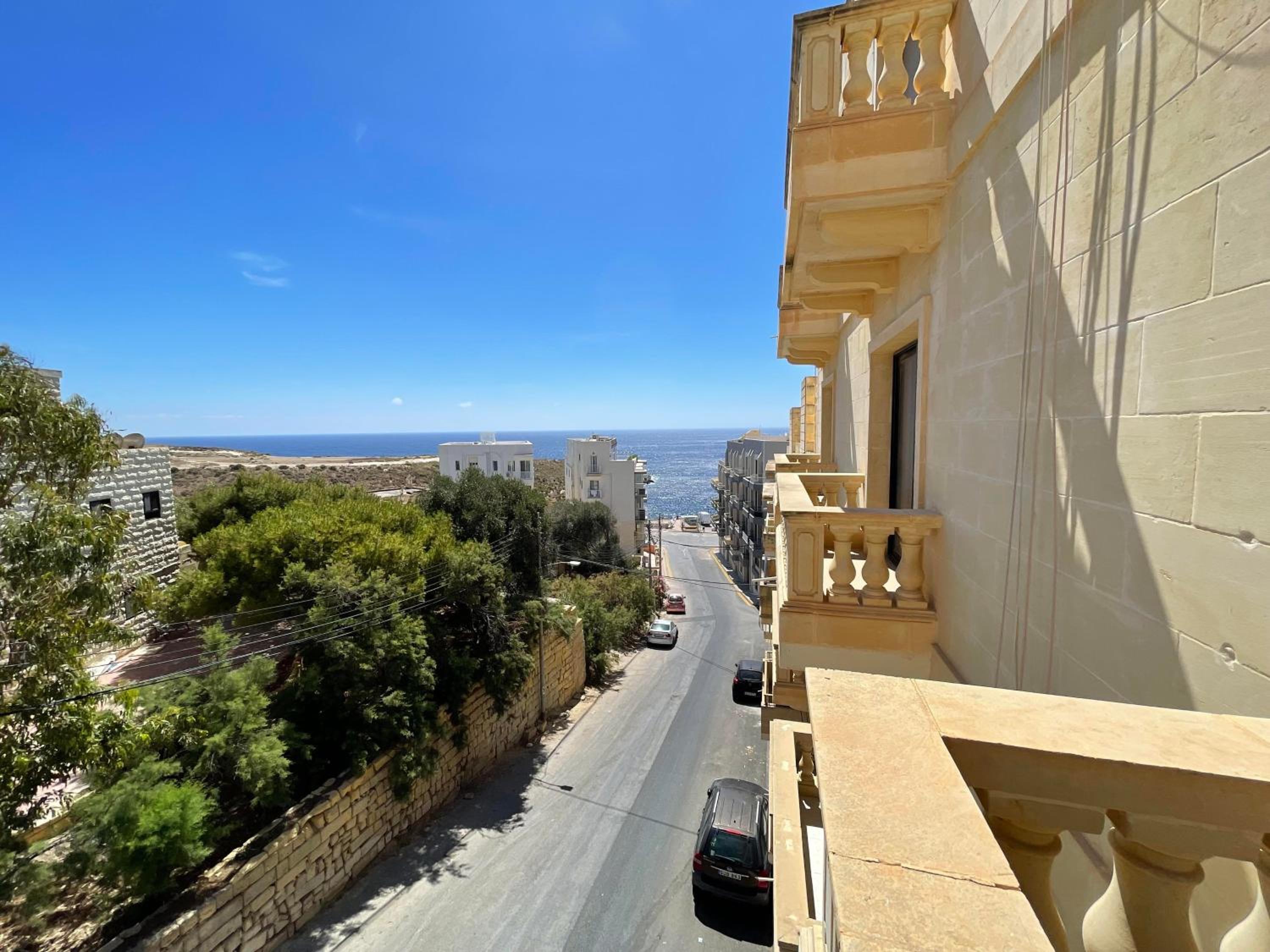 Modern SeaView Xlendi Apartment