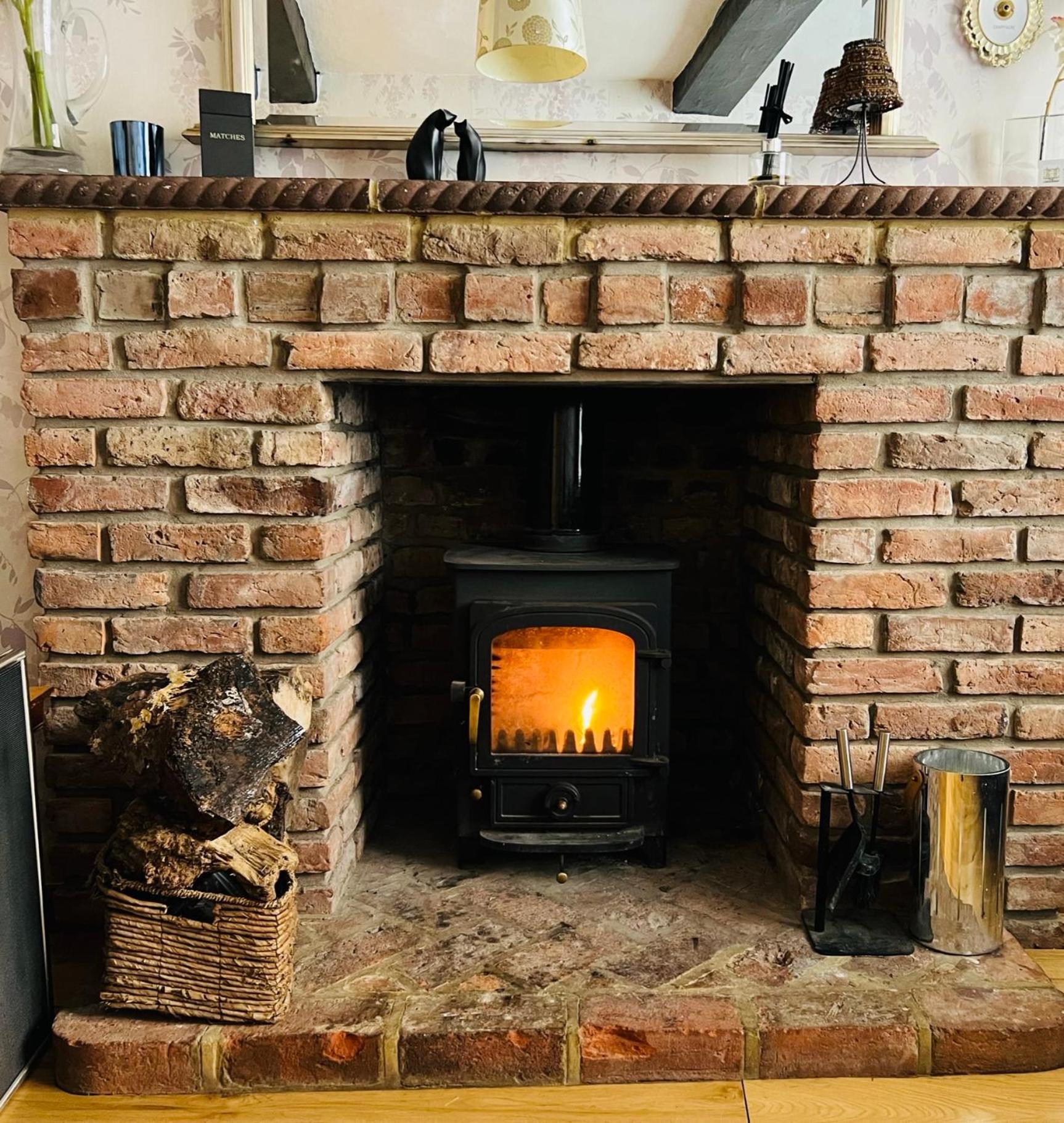 Crescent Cottage, sleeps 8, pet friendly view 3