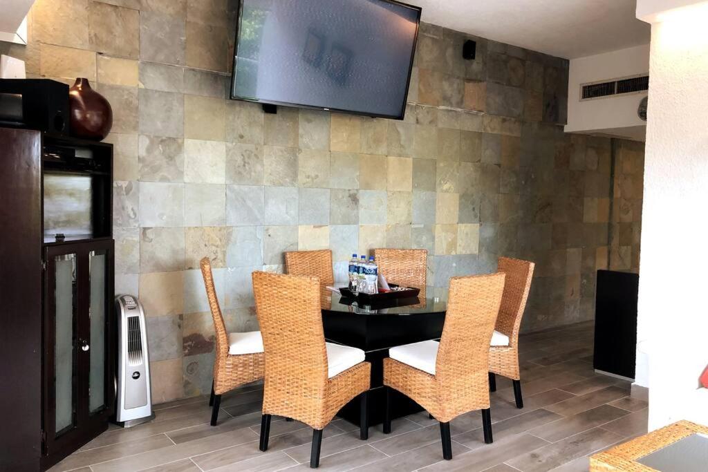 Departamento Acapulco Diamante, torre Azteca Princess view 2