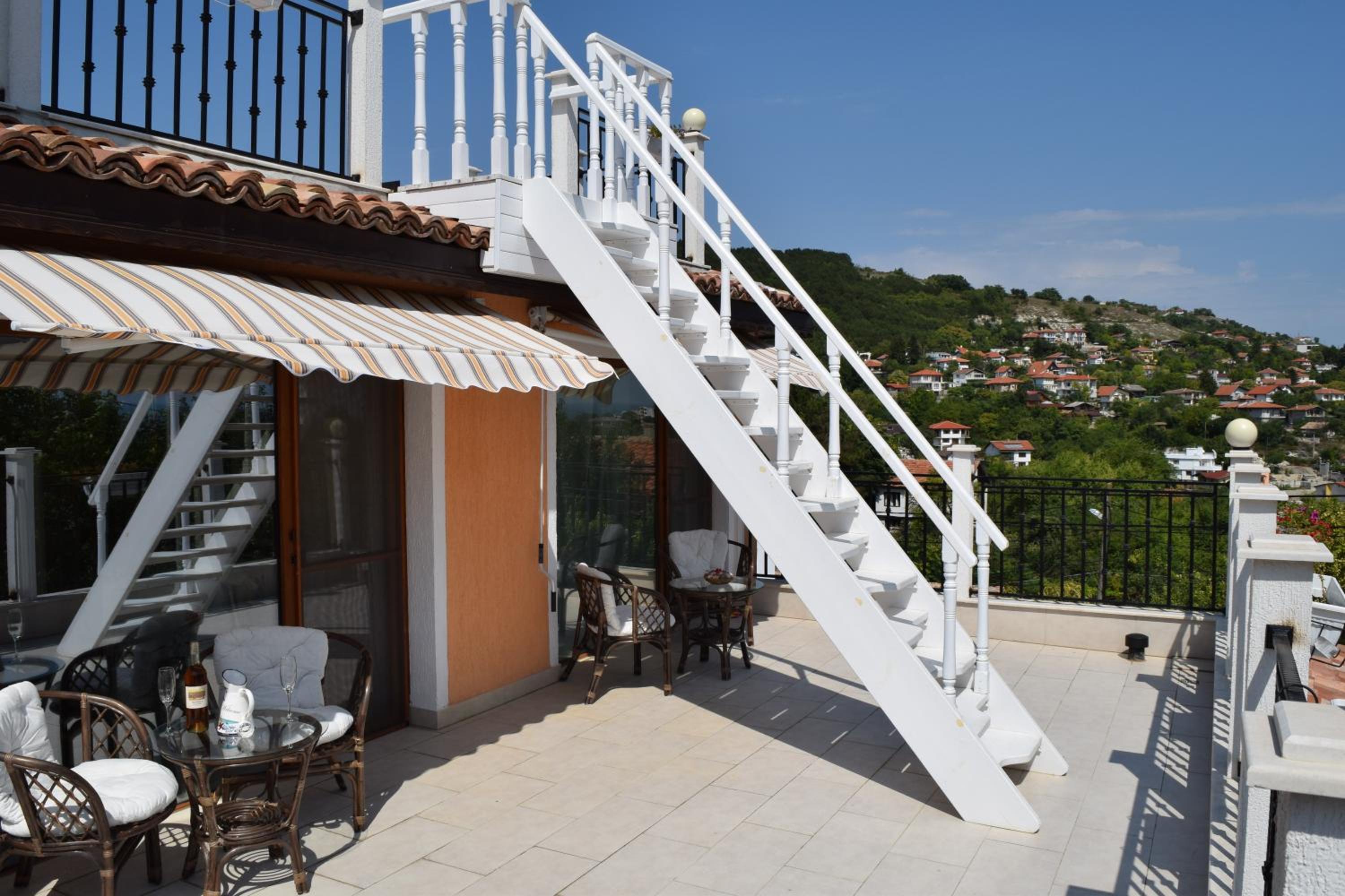 Villa Rosa Dei Venti Heated Salty Pool and Jacuzzi