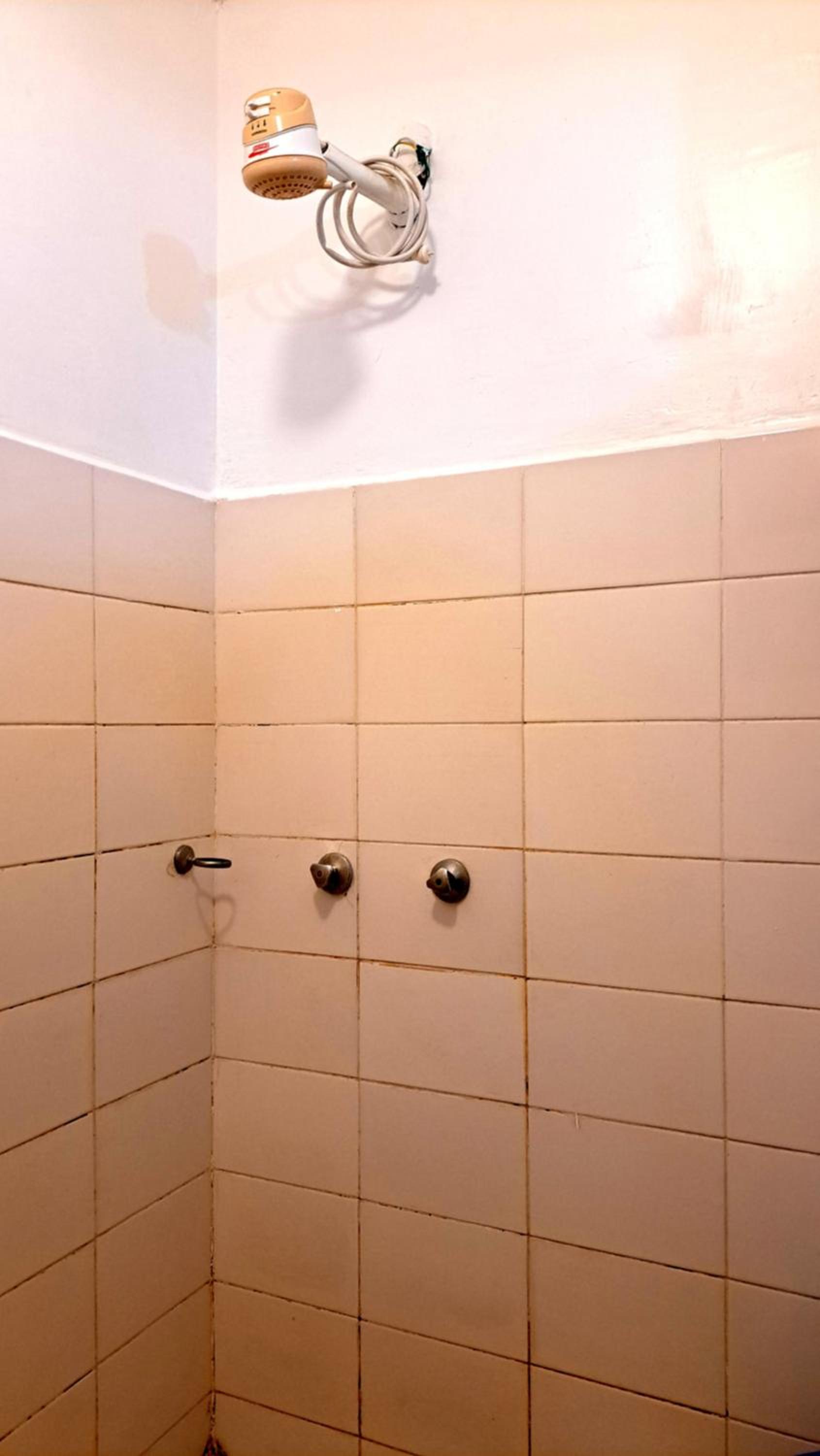 Racecourse Gardens Apartments 1 Bedroom Bliss With Pool Gym and Washer